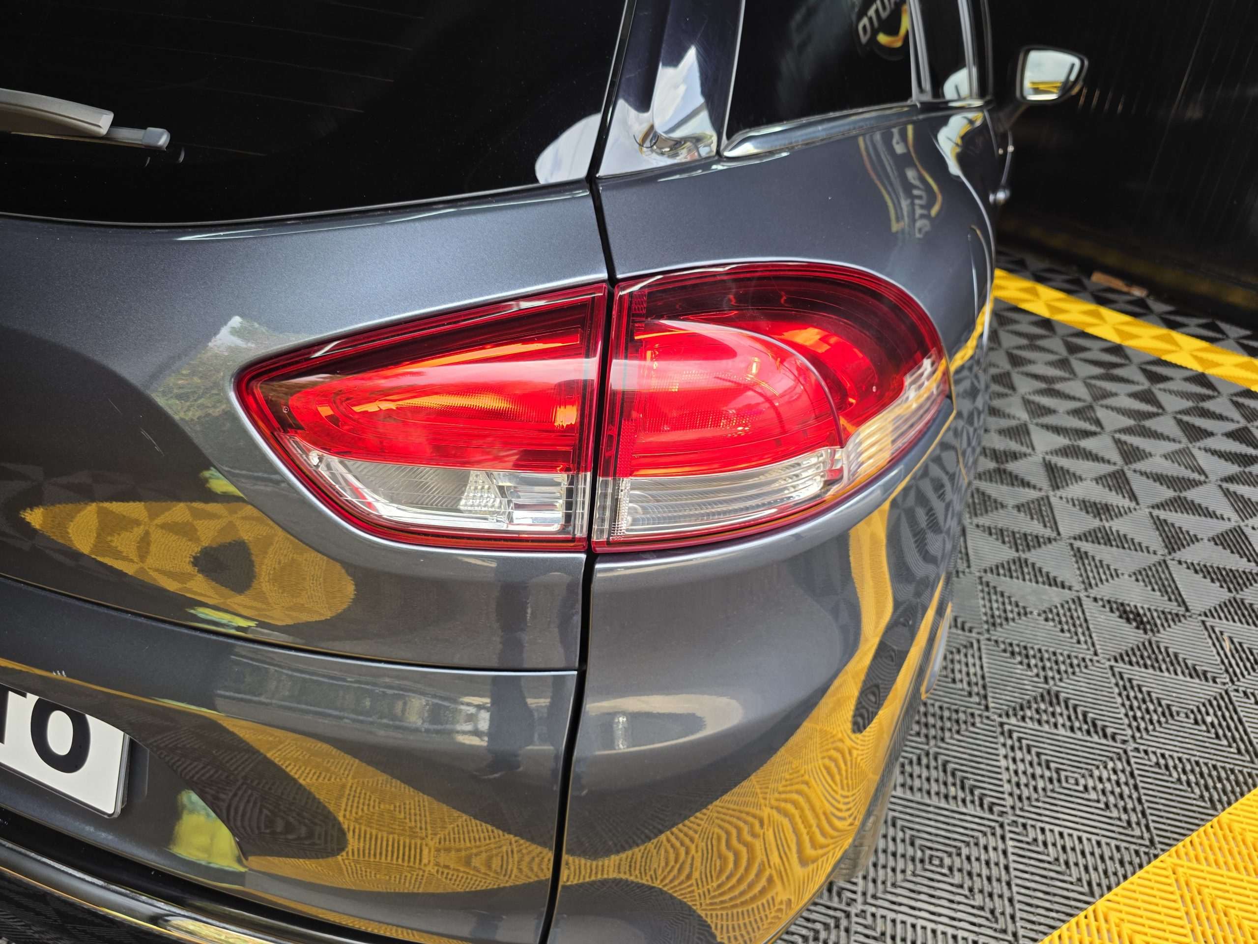 Renault Clio Sport Tourer 0.9 TCe Limited