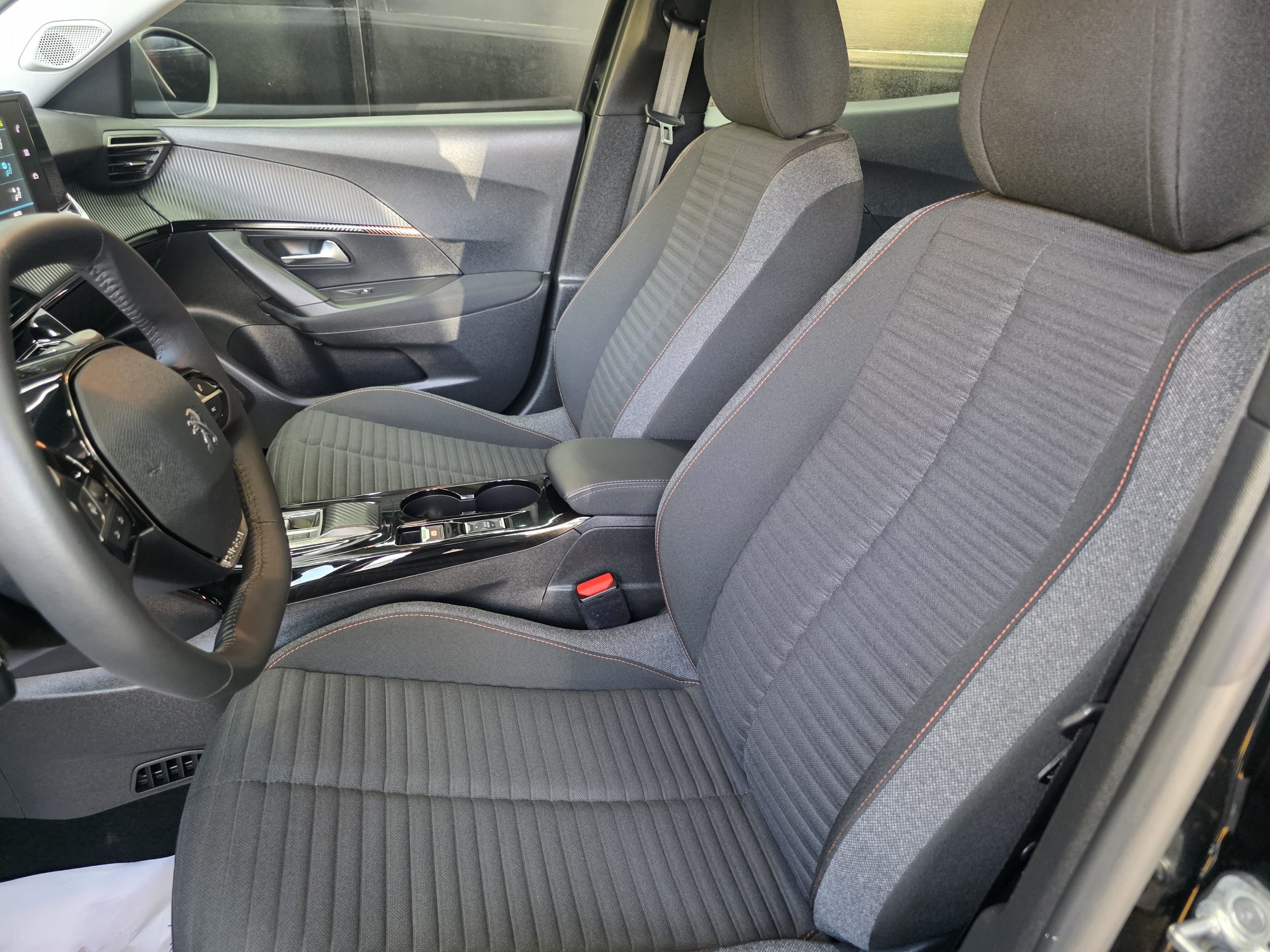 Peugeot e-2008 50 kWh Active Pack