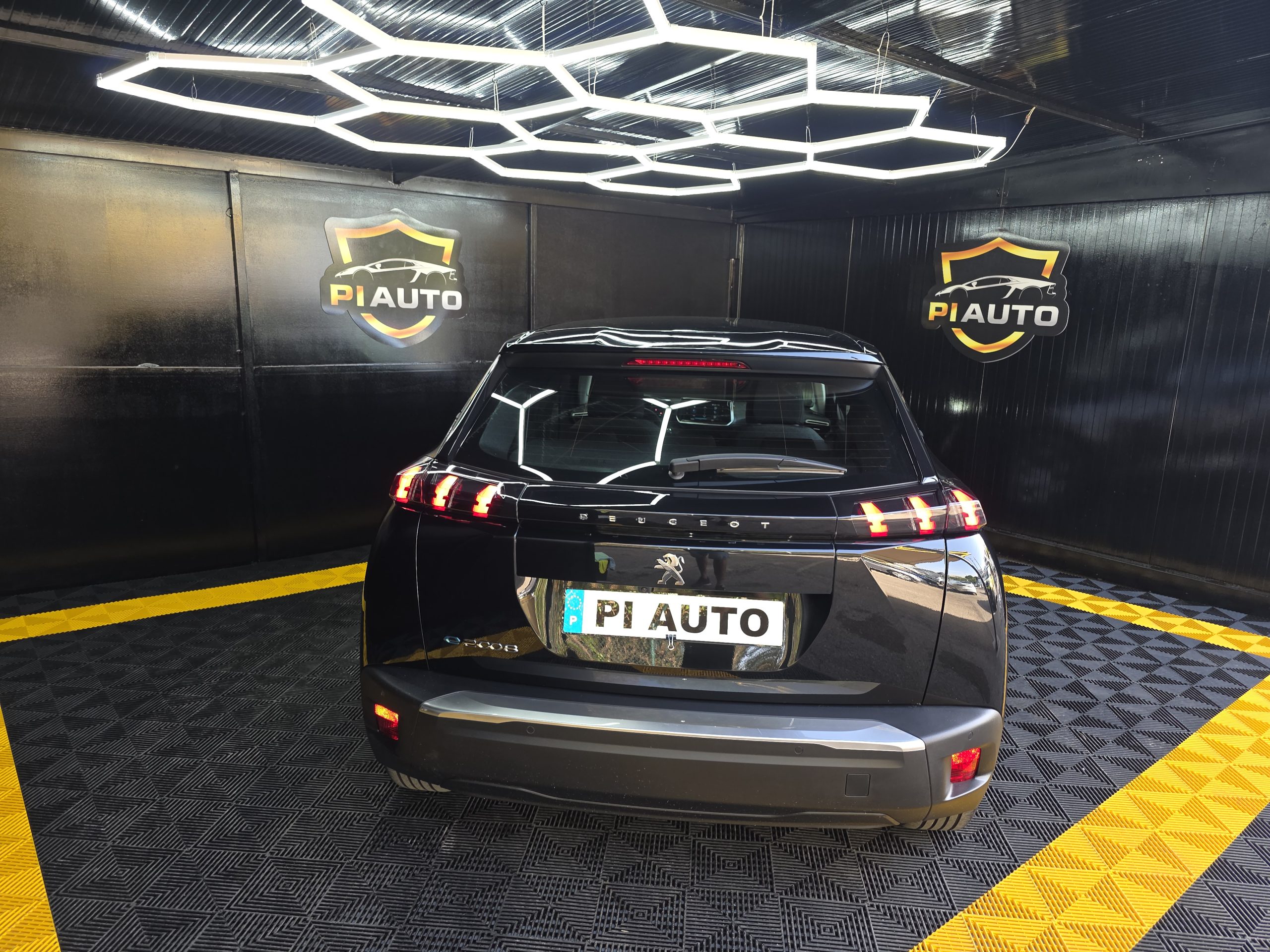 Peugeot e-2008 50 kWh Active Pack