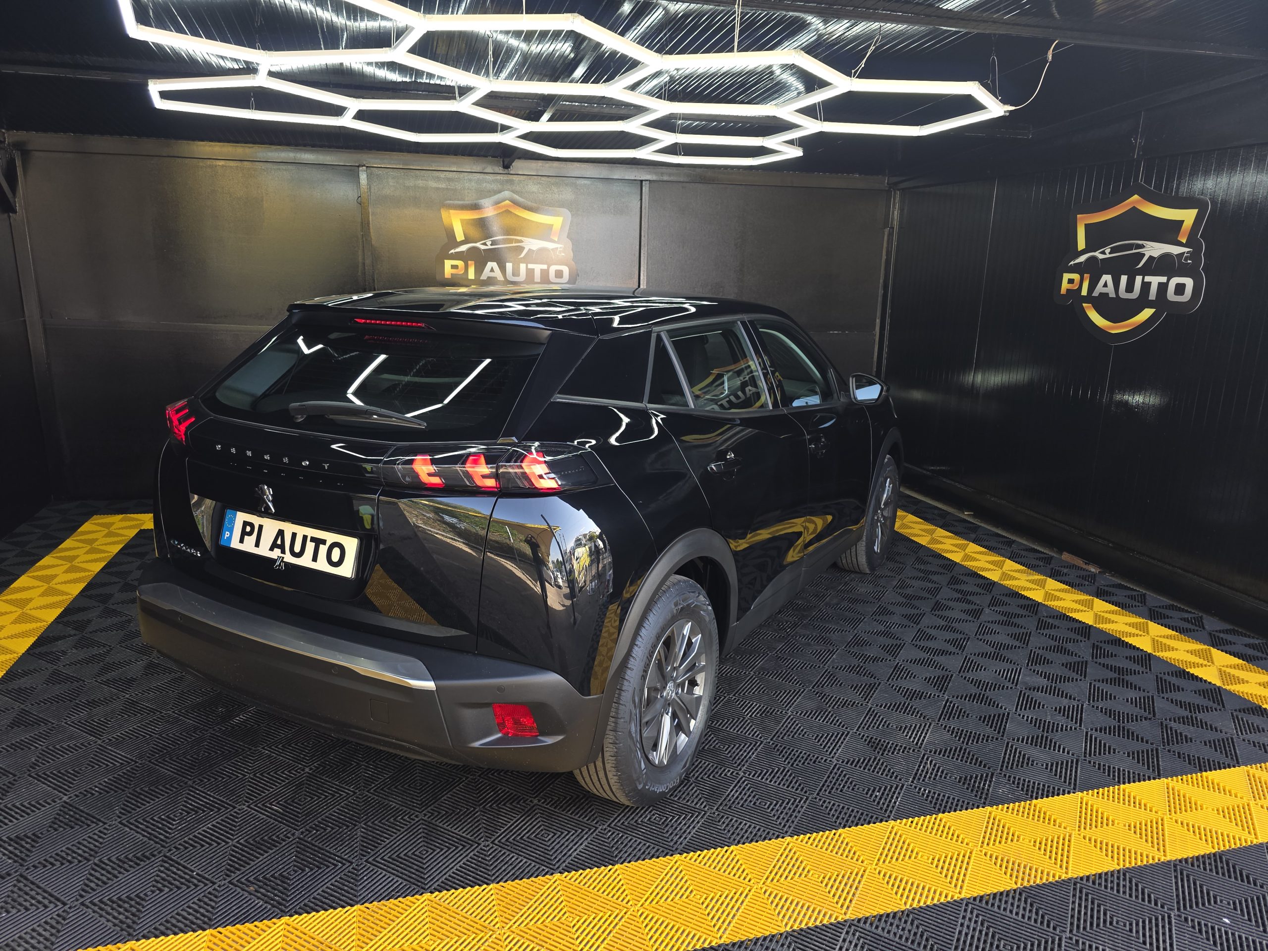 Peugeot e-2008 50 kWh Active Pack