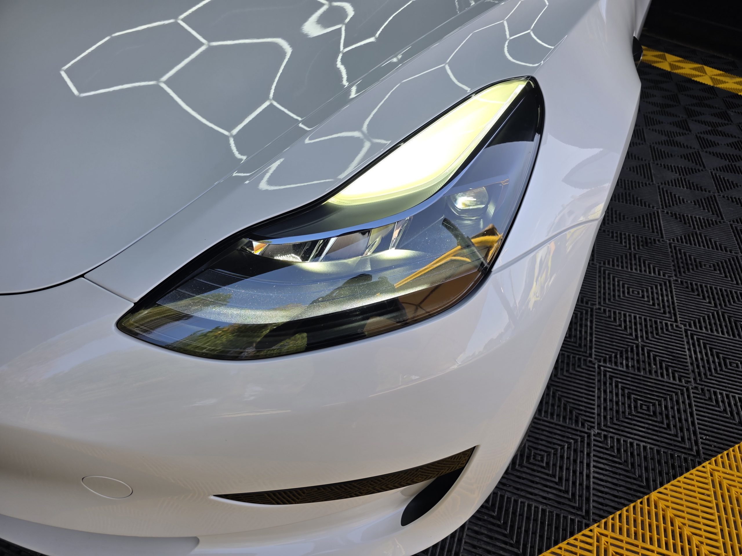 Tesla Model 3 Tracção Traseira