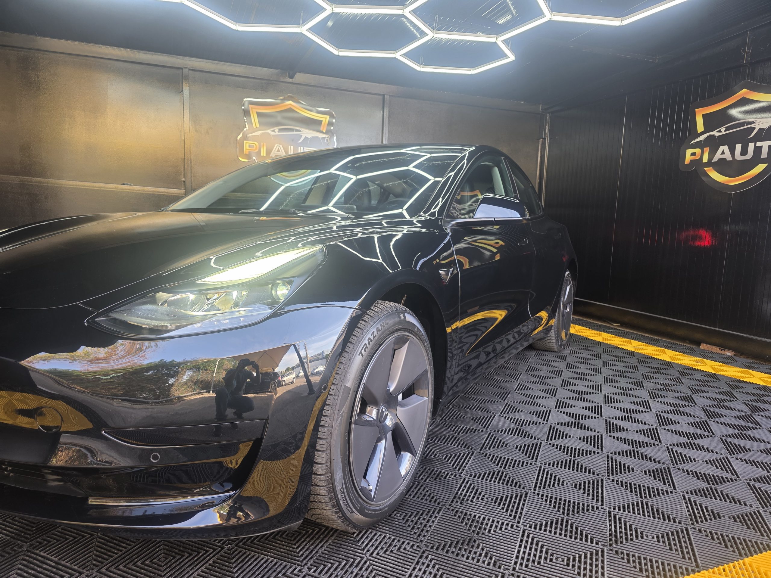 Tesla Model 3 Tração Traseira