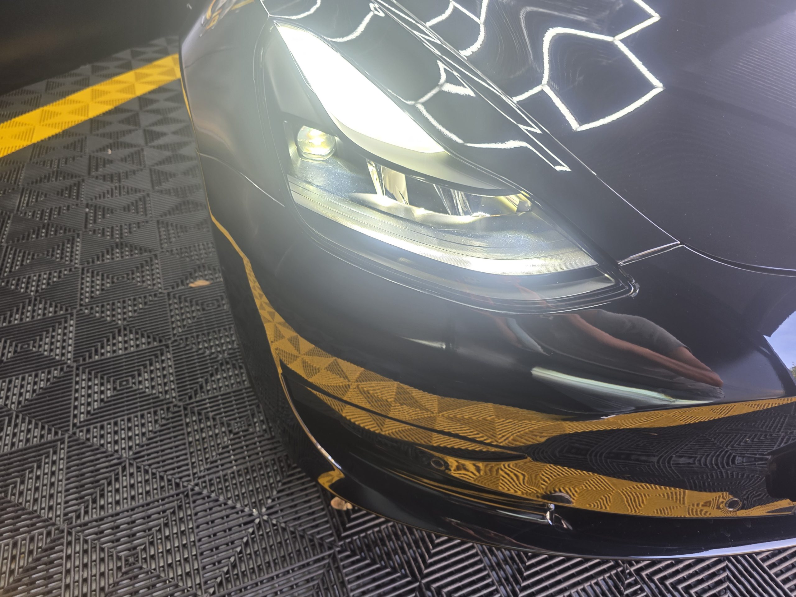 Tesla Model 3 Tração Traseira