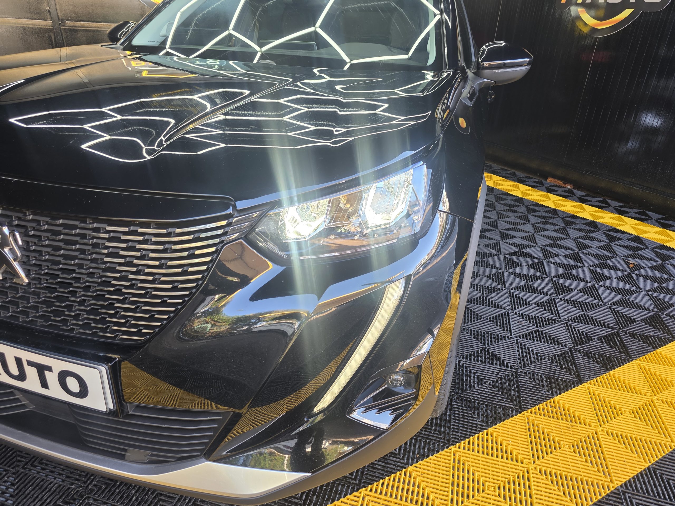 Peugeot 2008 1.5 BlueHDi Allure Pack EAT8