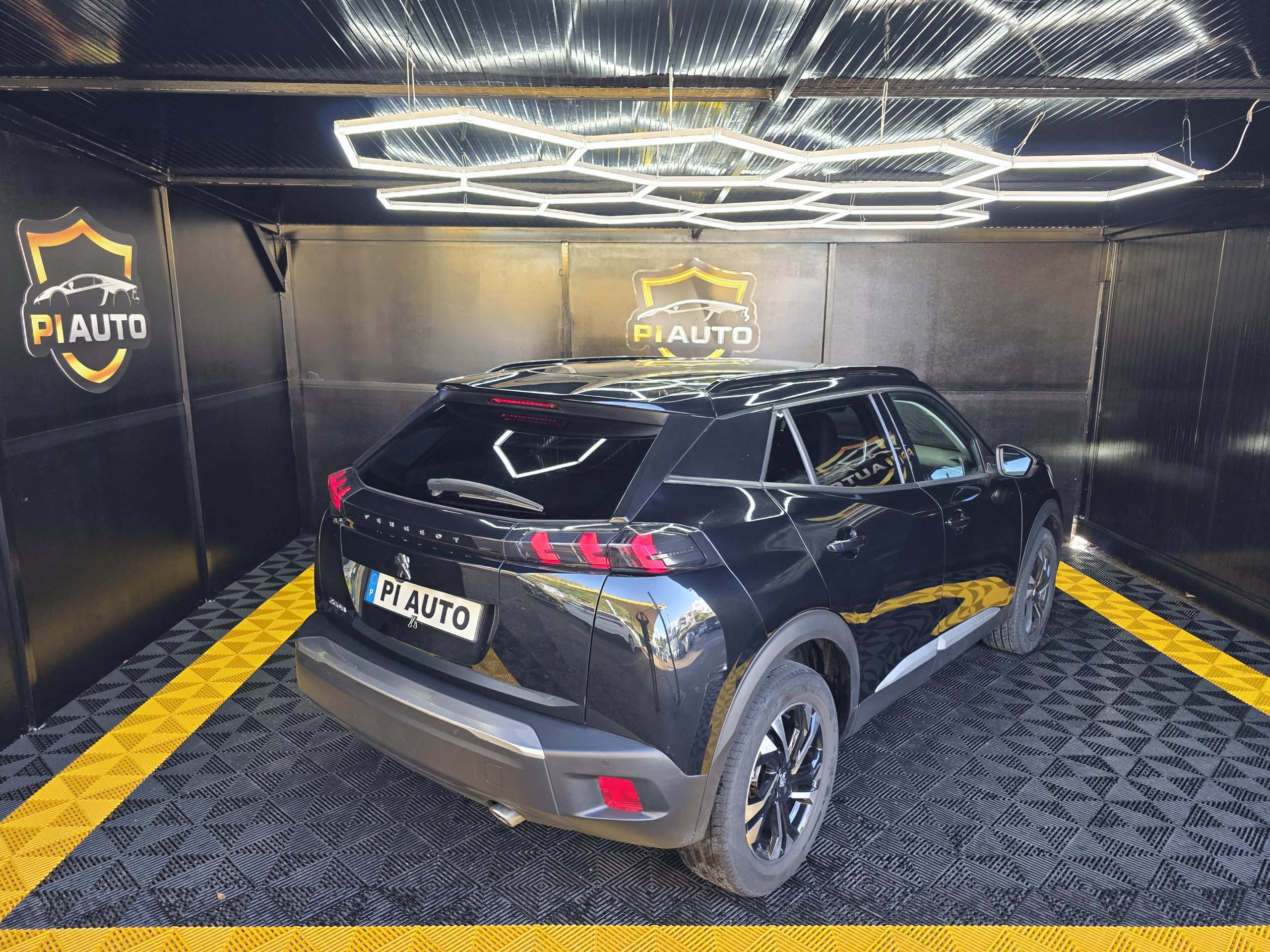 Peugeot 2008 1.5 BlueHDi Allure Pack EAT8