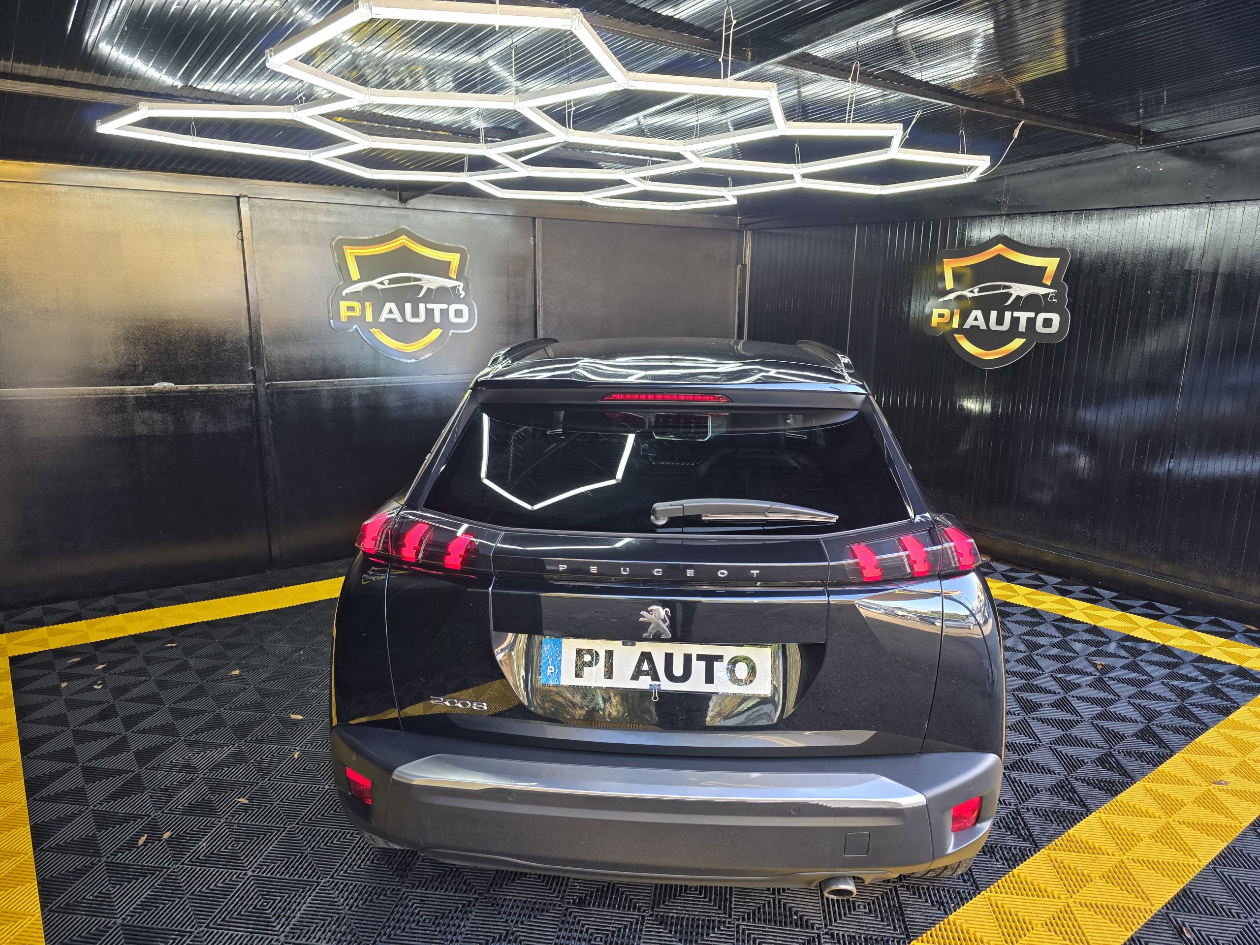 Peugeot 2008 1.5 BlueHDi Allure Pack EAT8