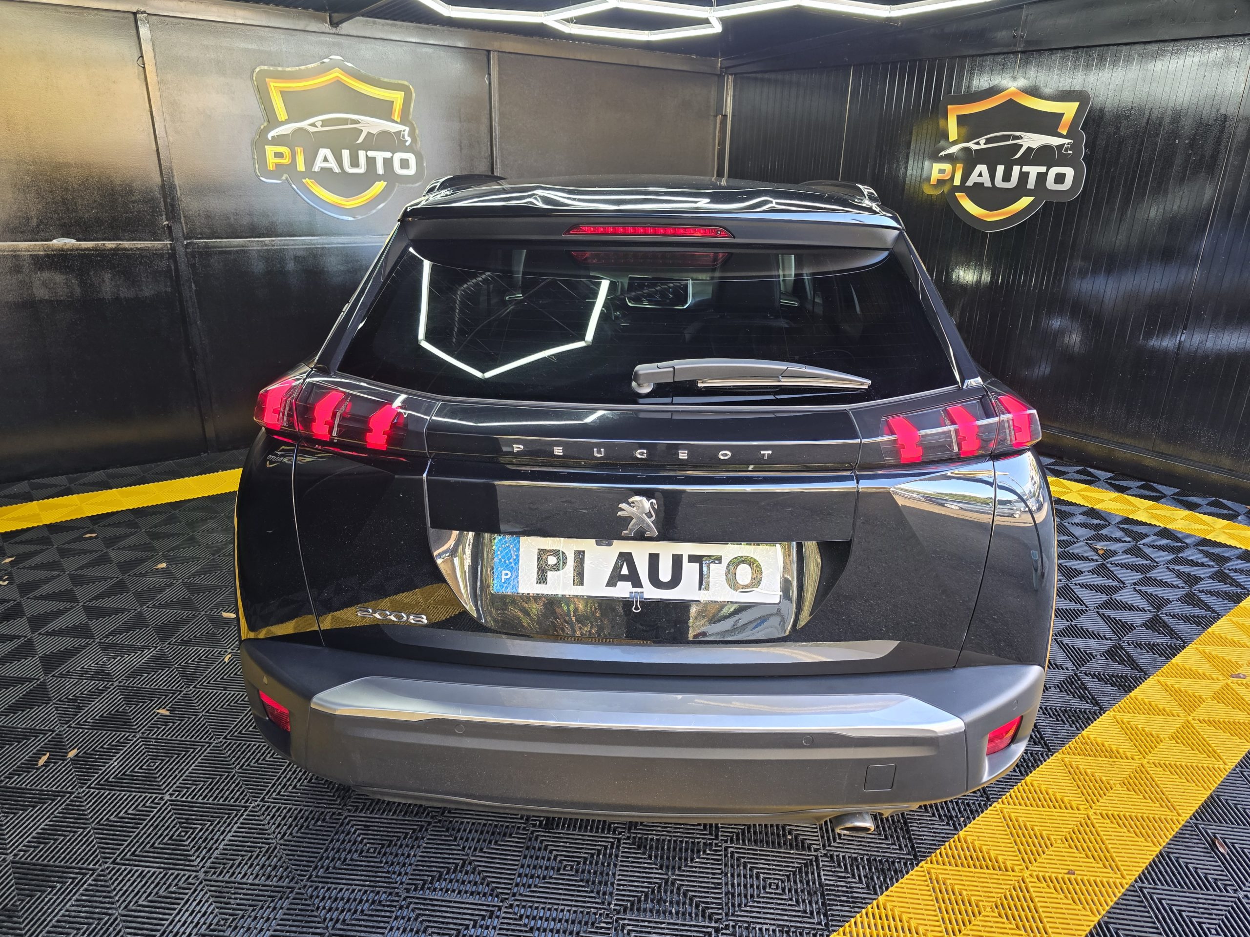 Peugeot 2008 1.5 BlueHDi Allure Pack EAT8