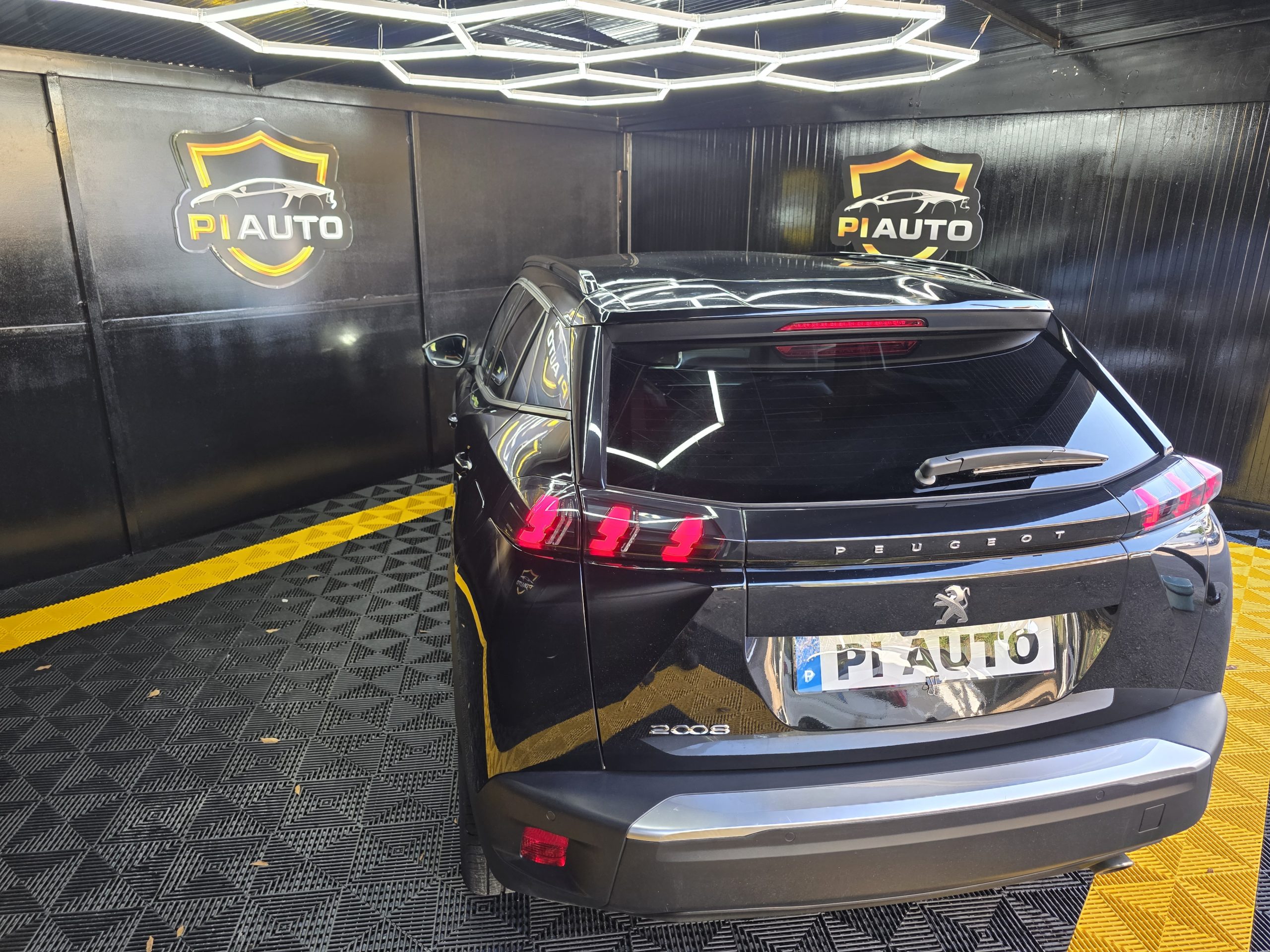 Peugeot 2008 1.5 BlueHDi Allure Pack EAT8