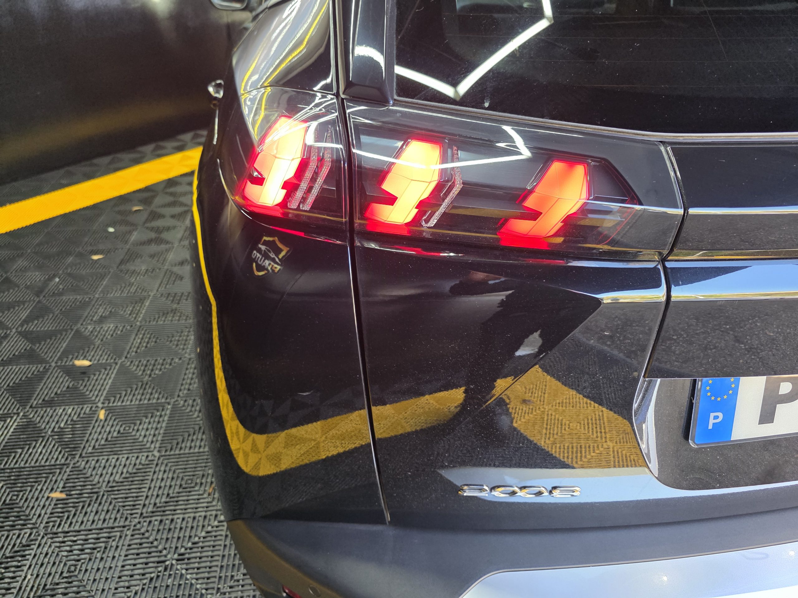 Peugeot 2008 1.5 BlueHDi Allure Pack EAT8