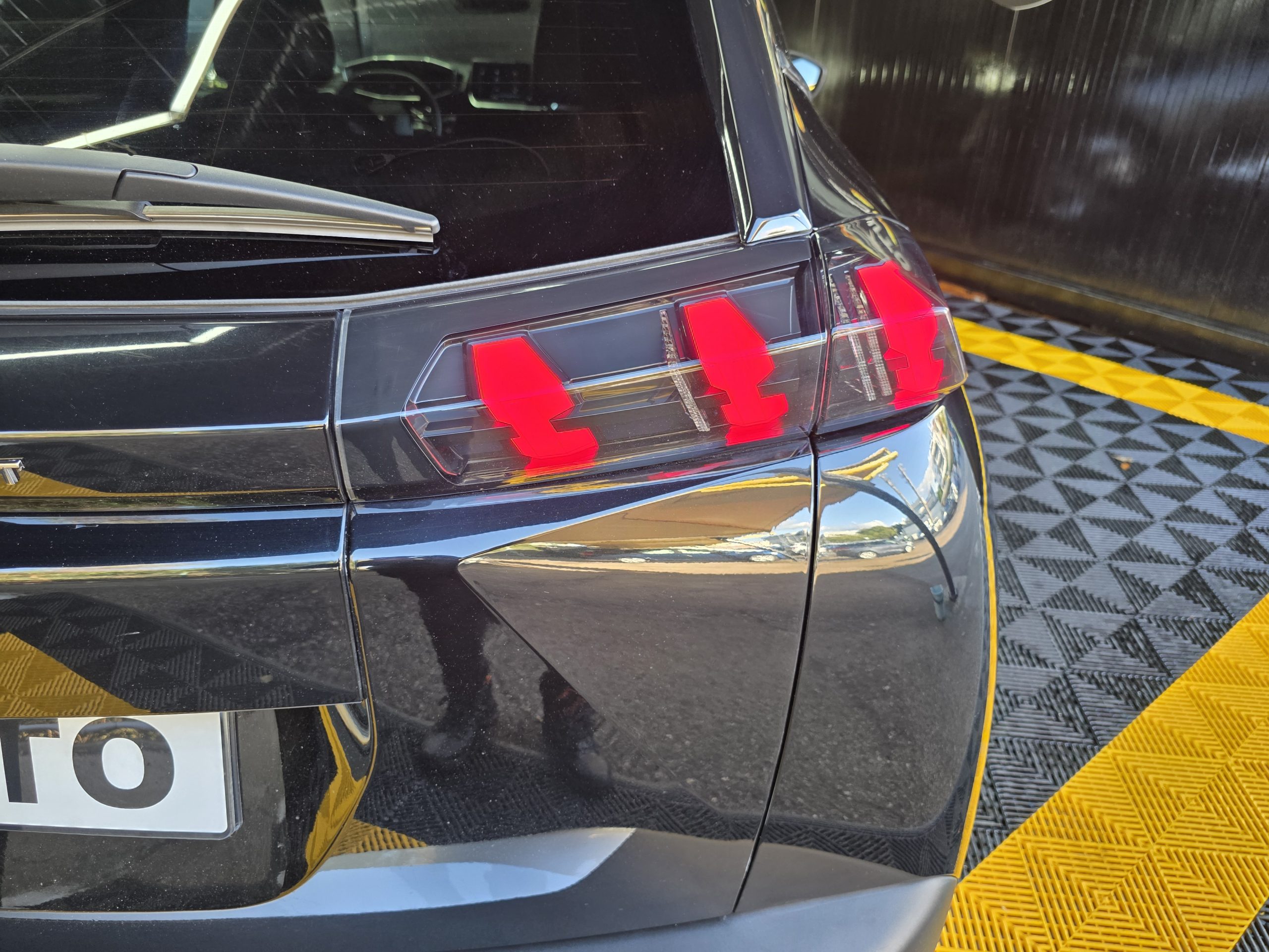 Peugeot 2008 1.5 BlueHDi Allure Pack EAT8