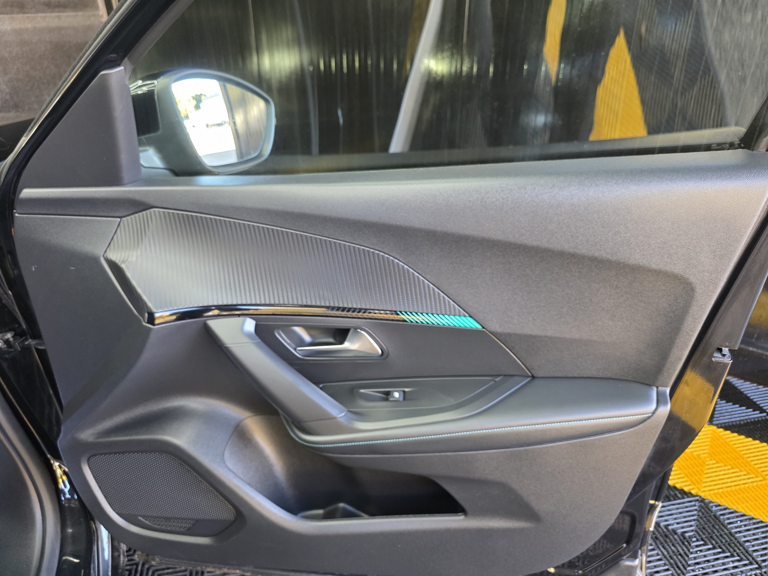 Peugeot 2008 1.5 BlueHDi Allure Pack EAT8