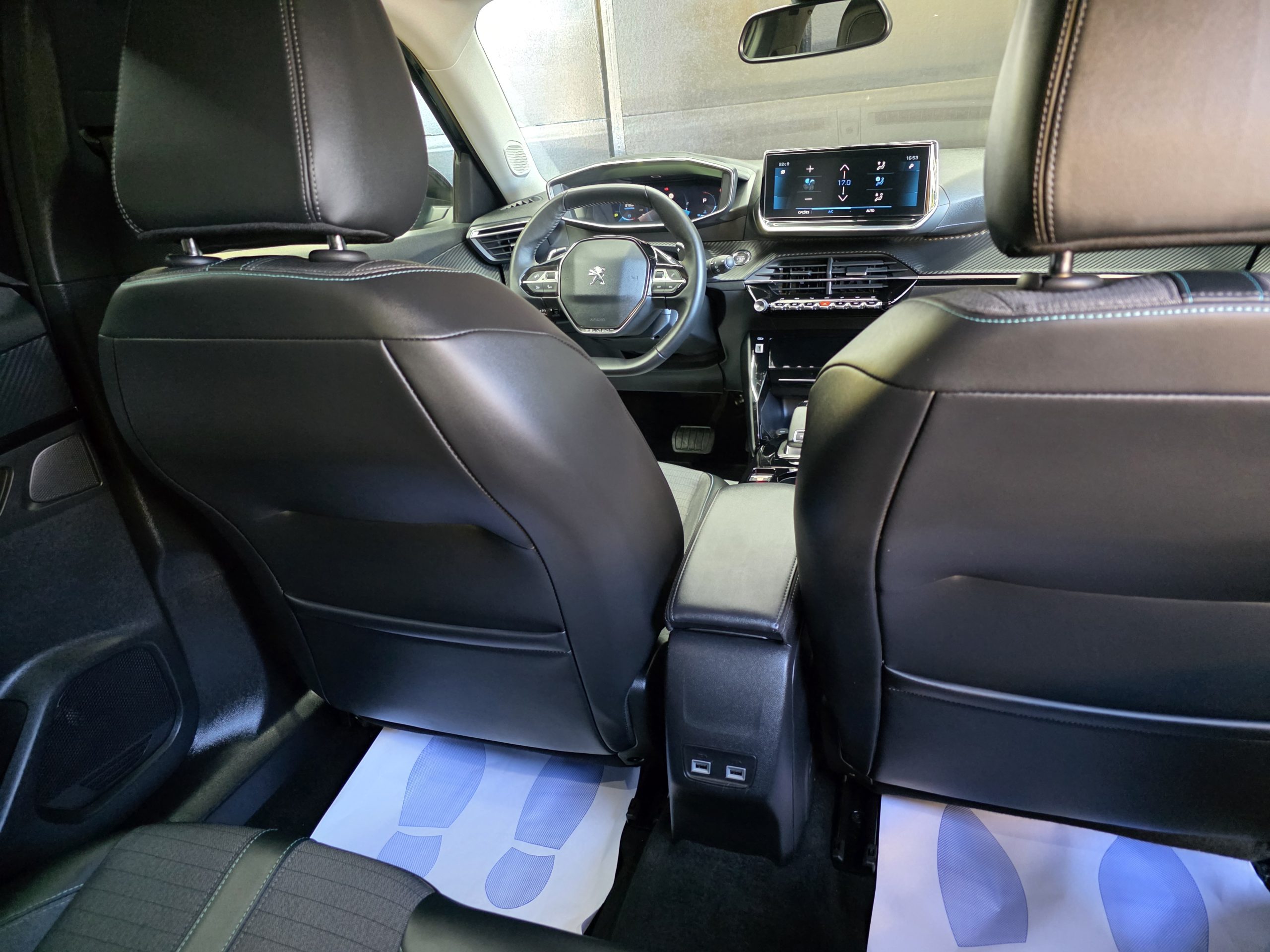 Peugeot 2008 1.5 BlueHDi Allure Pack EAT8