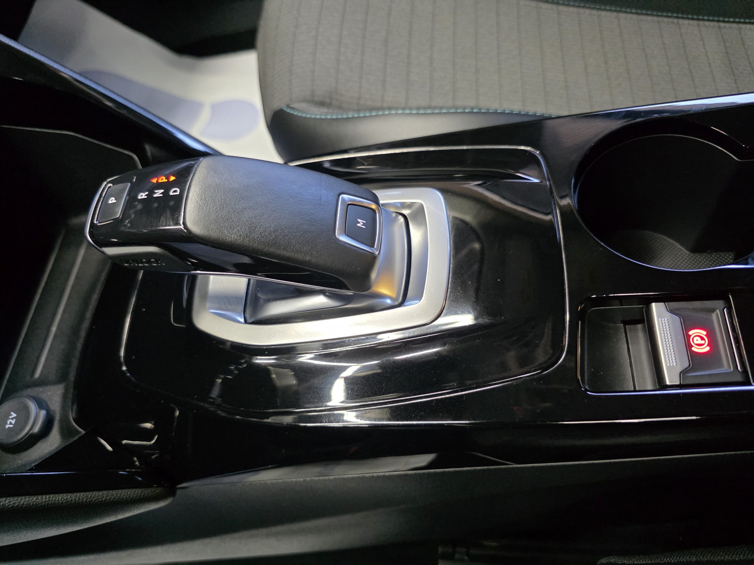 Peugeot 2008 1.5 BlueHDi Allure Pack EAT8