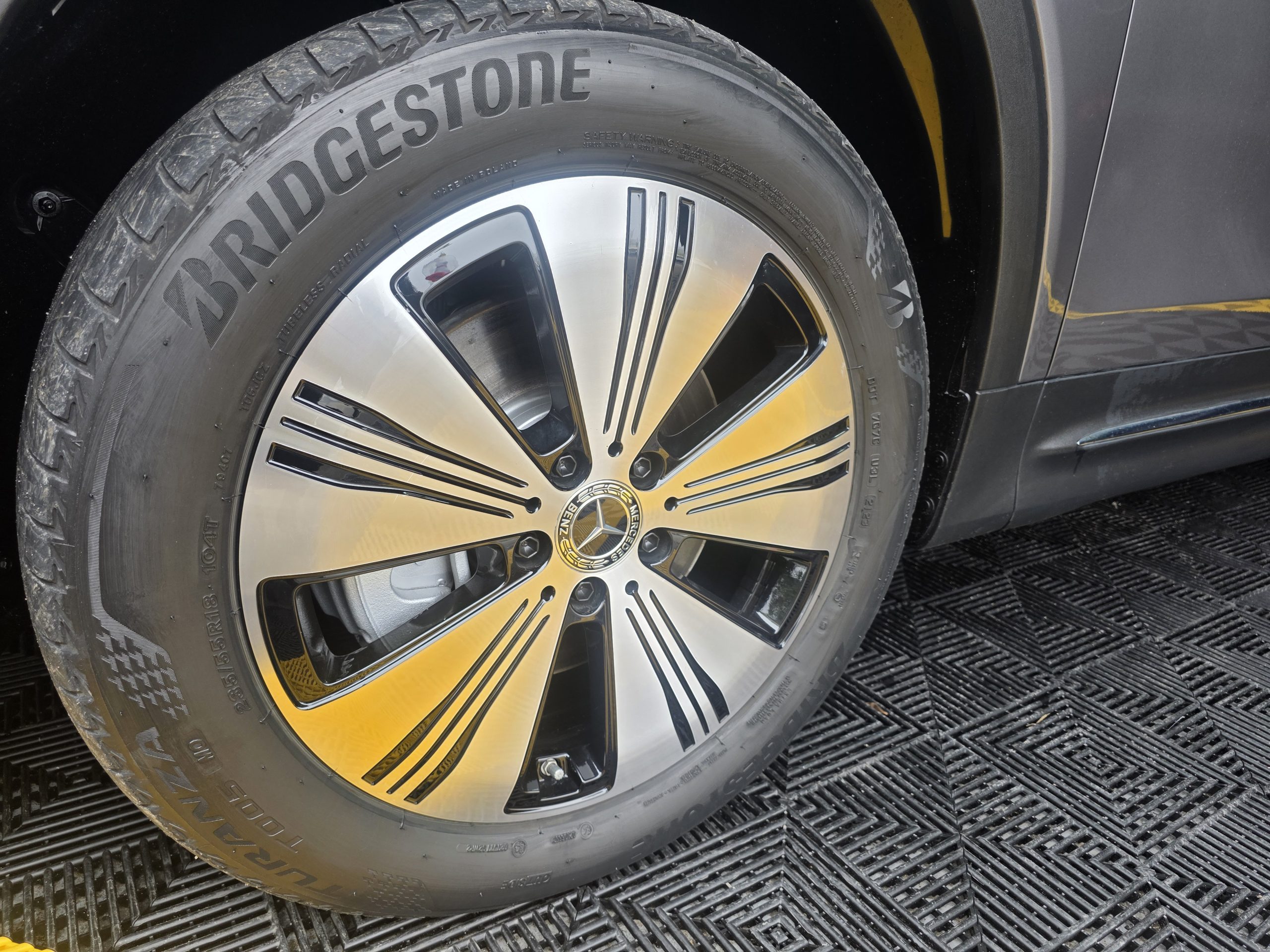 Mercedes-Benz EQB 250+ Edition