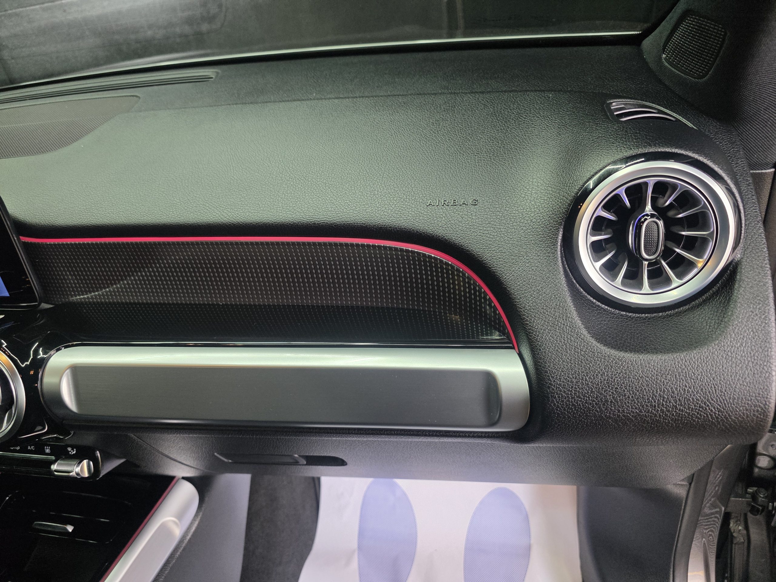 Mercedes-Benz EQB 250+ Edition