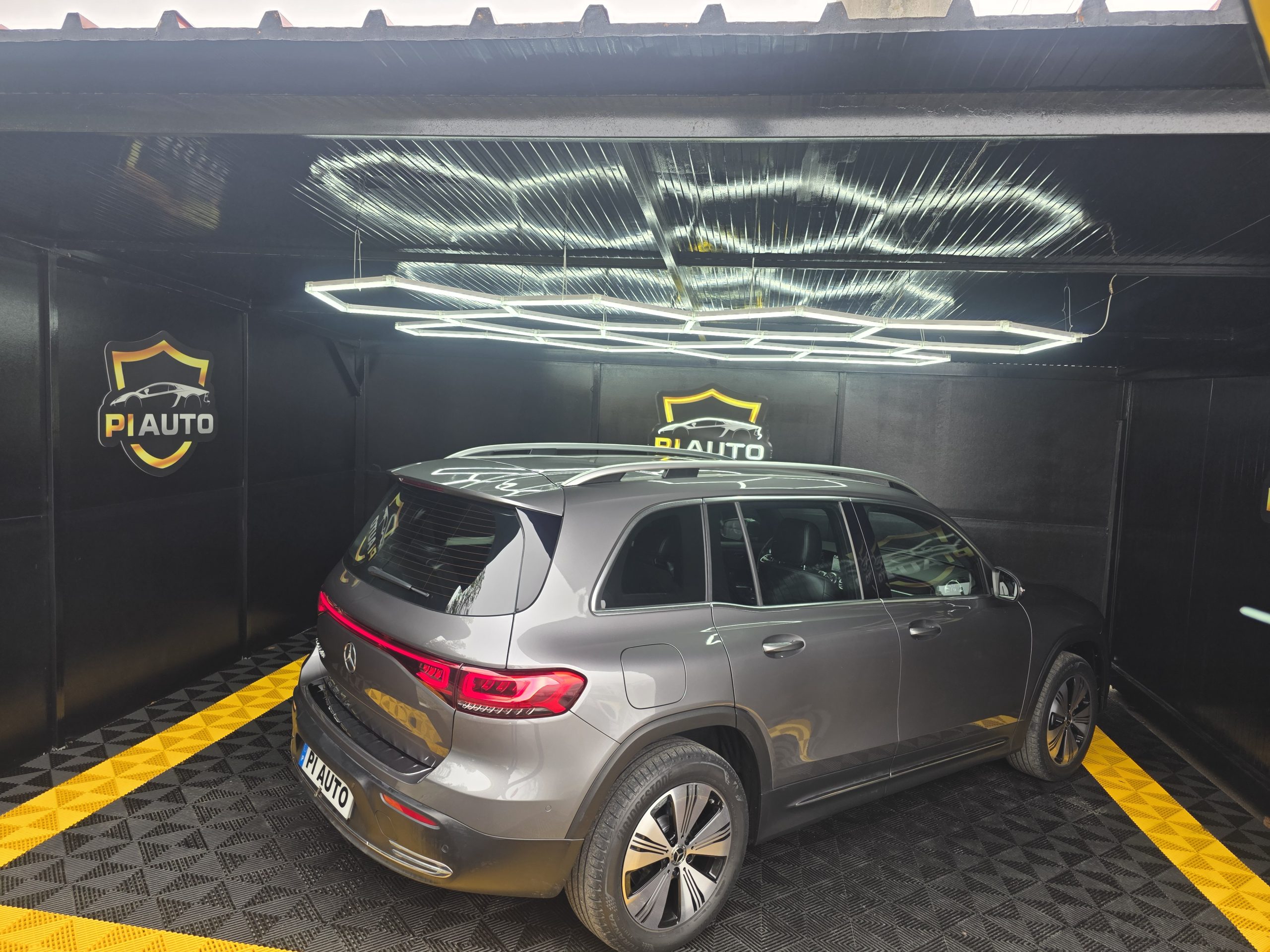 Mercedes-Benz EQB 250+ Edition