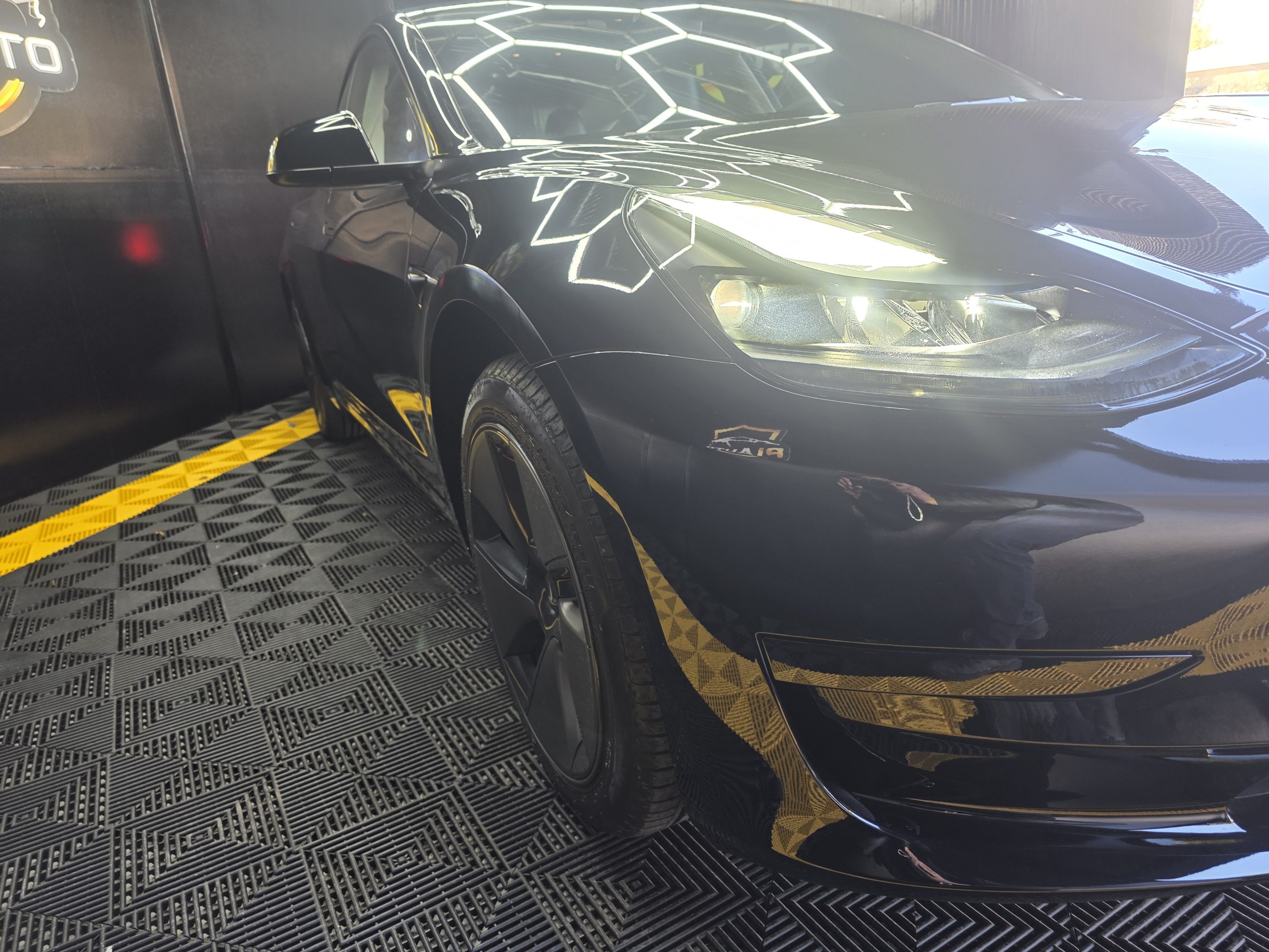 Tesla Model 3 Tracção Traseira