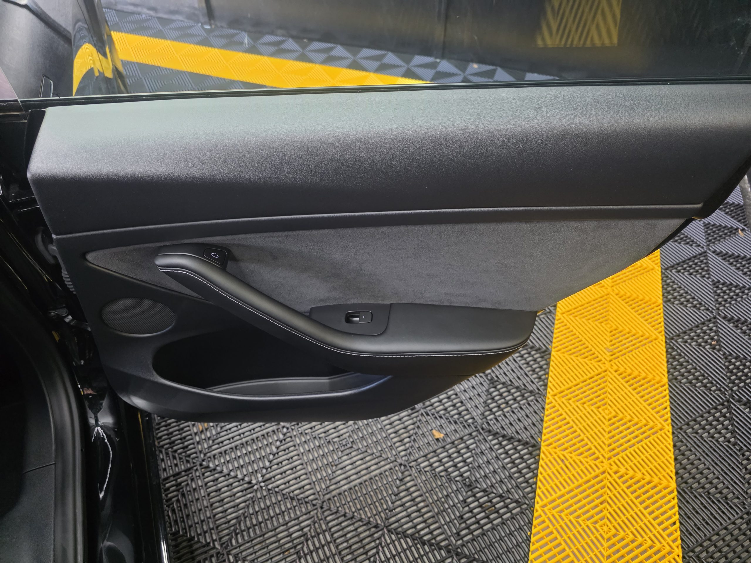 Tesla Model 3 Tracção Traseira