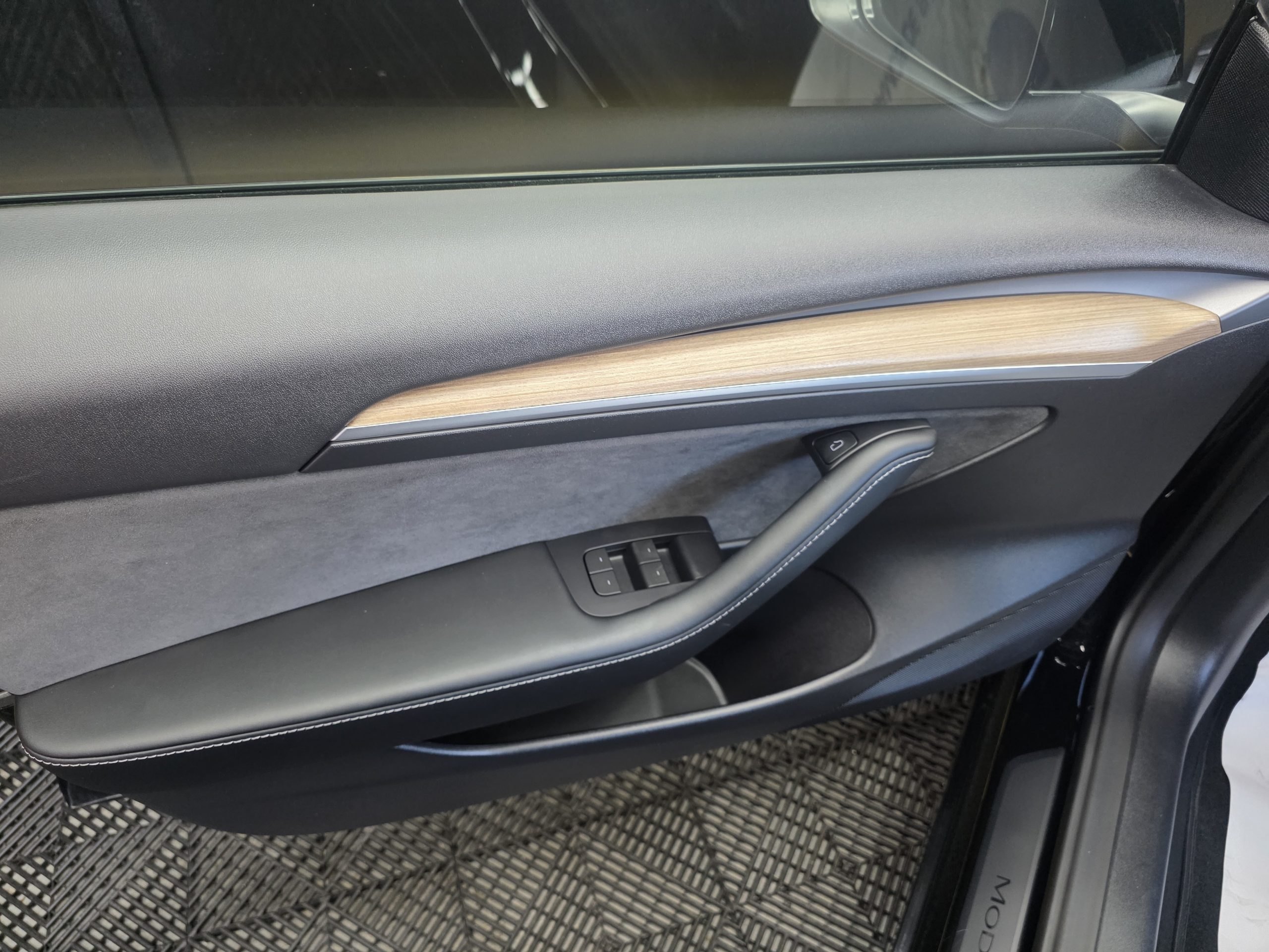 Tesla Model 3 Tracção Traseira