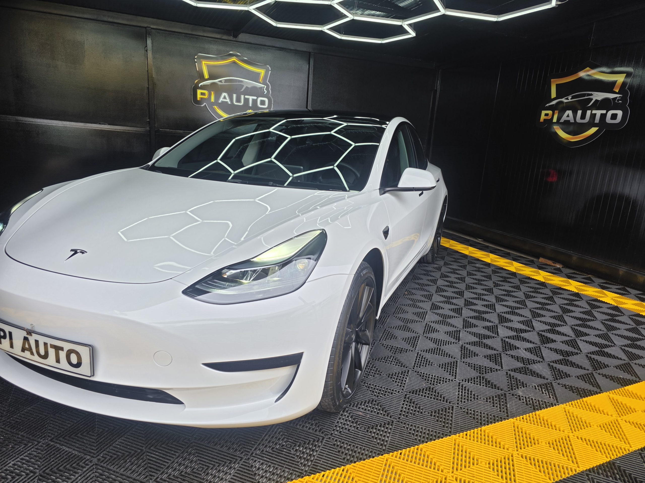 Tesla Model 3 Tracção Traseira