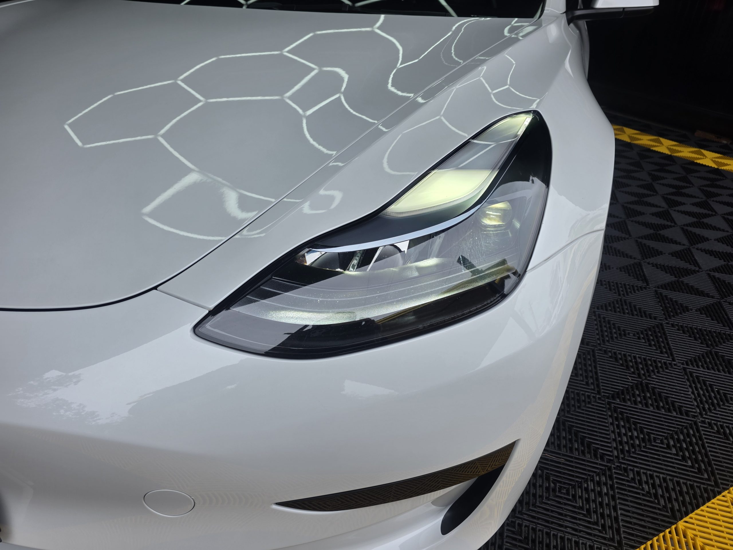 Tesla Model 3 Tracção Traseira