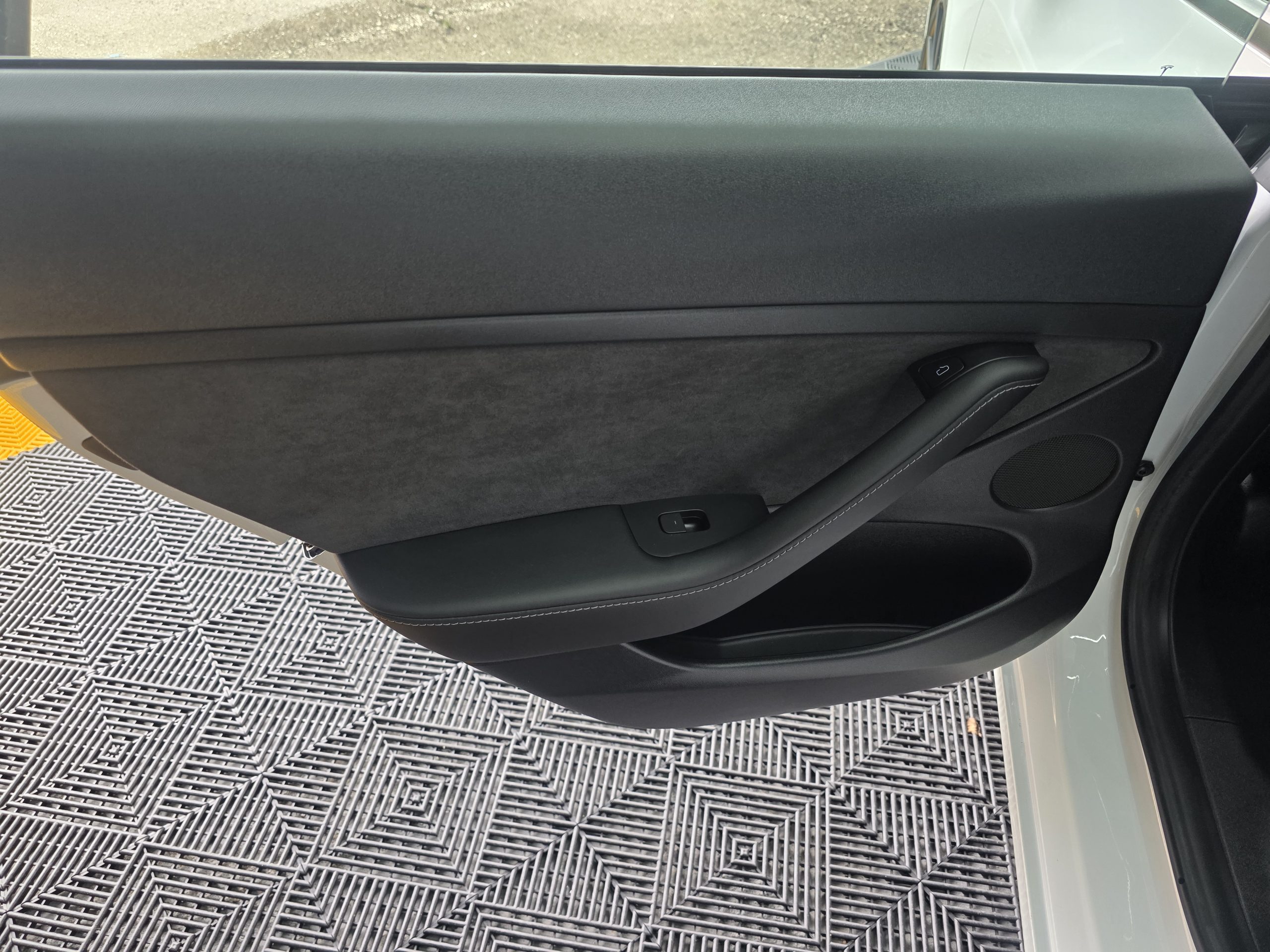 Tesla Model 3 Tracção Traseira