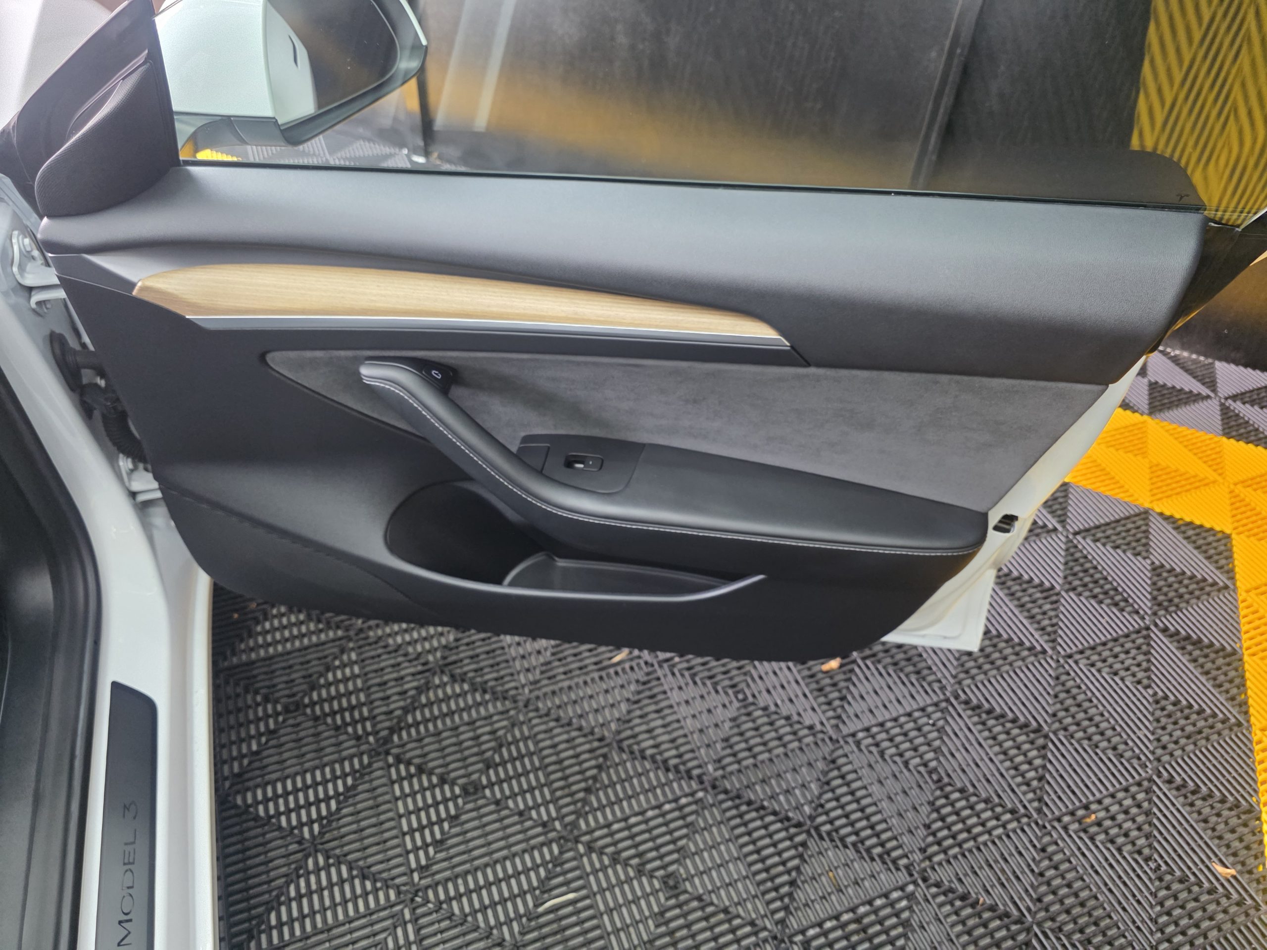 Tesla Model 3 Tracção Traseira