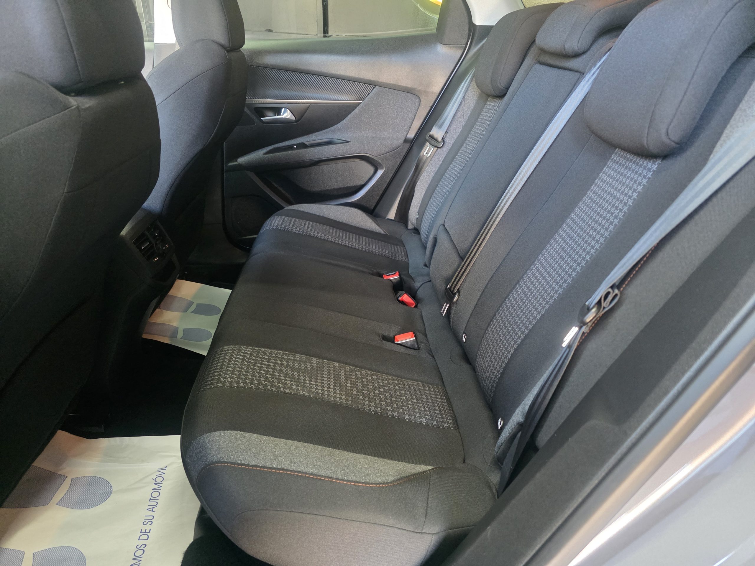 Peugeot 3008 1.5 BlueHDi Allure EAT8