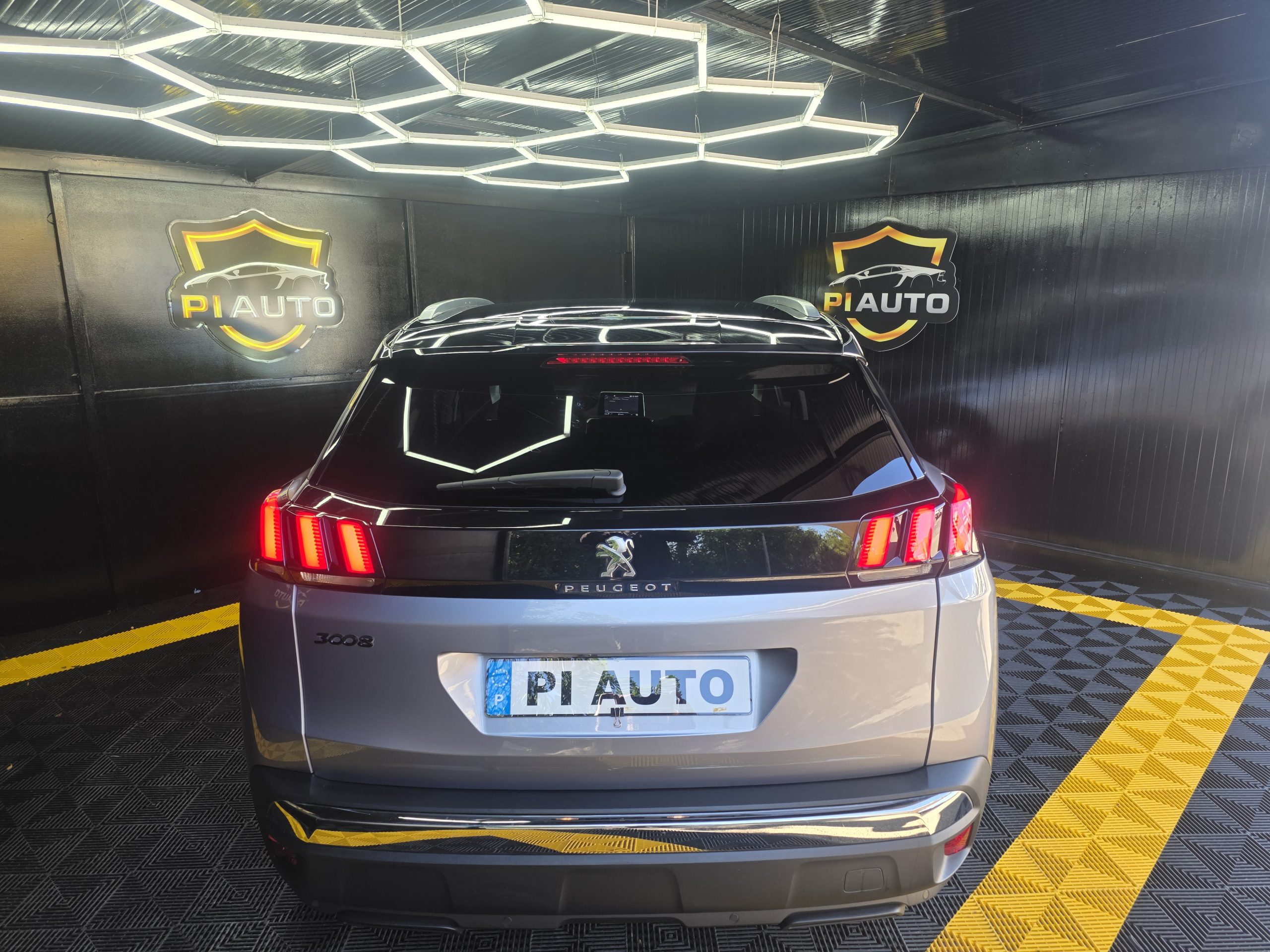 Peugeot 3008 1.5 BlueHDi Allure EAT8