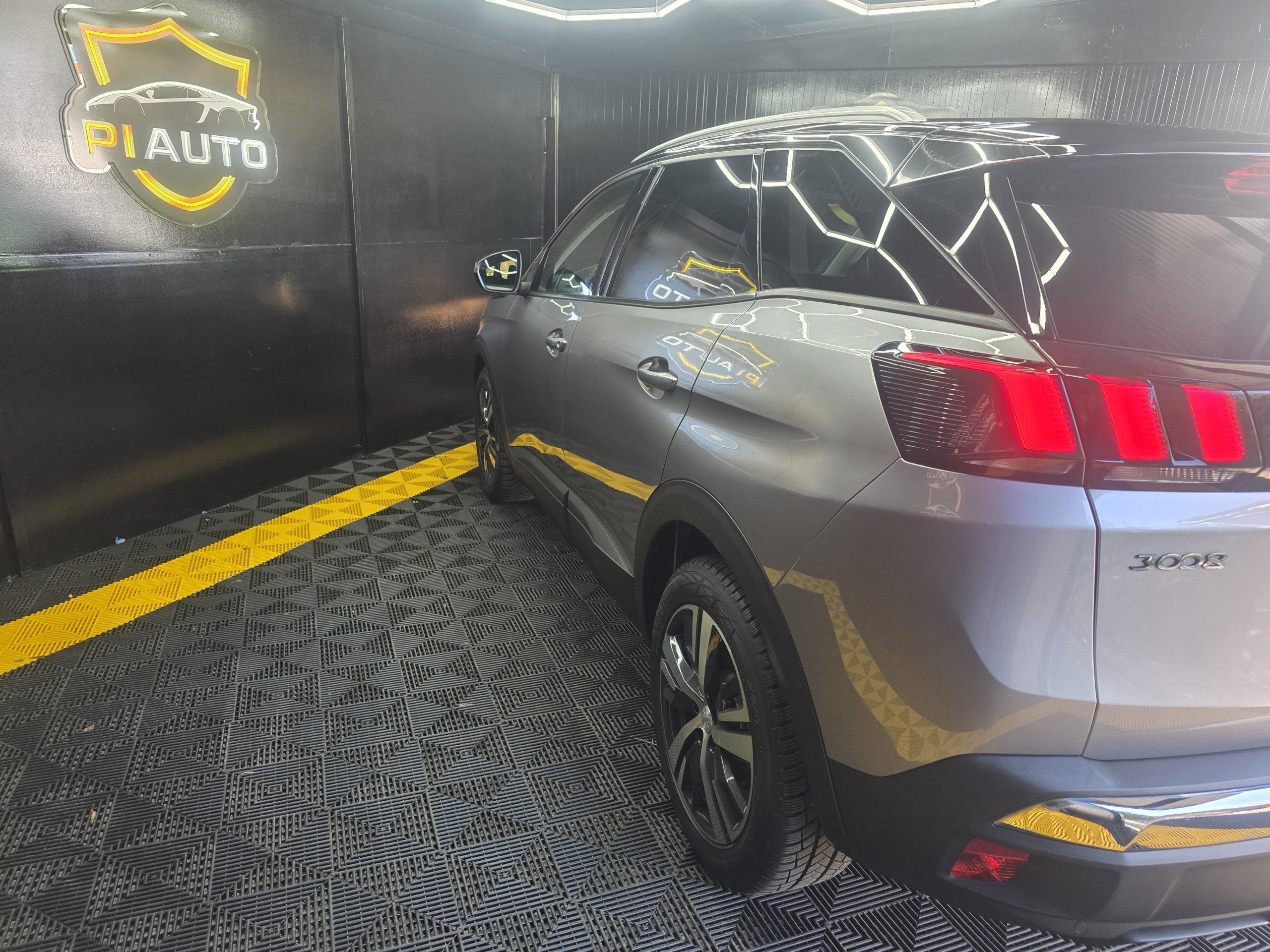 Peugeot 3008 1.5 BlueHDi Allure EAT8