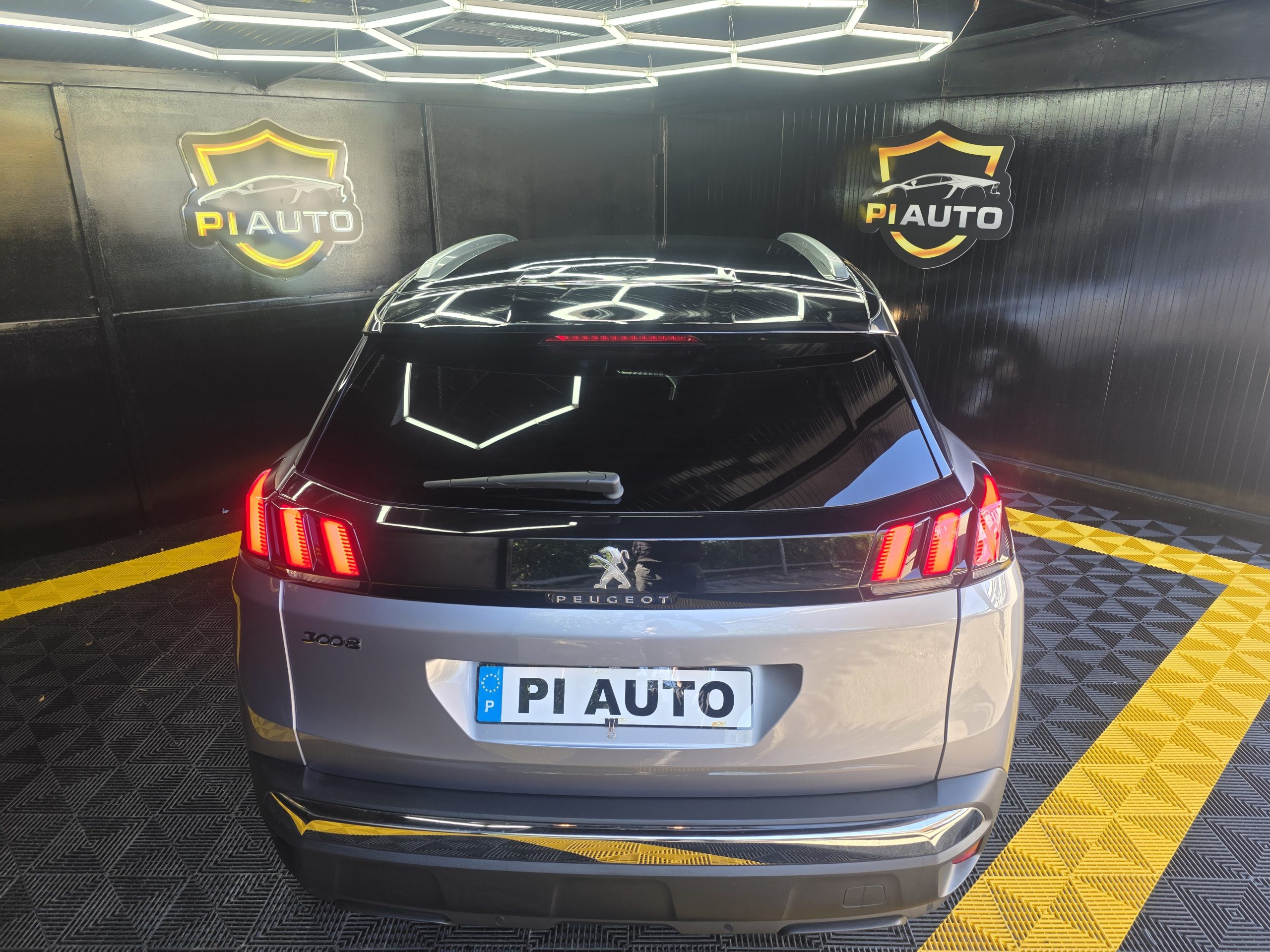 Peugeot 3008 1.5 BlueHDi Allure EAT8