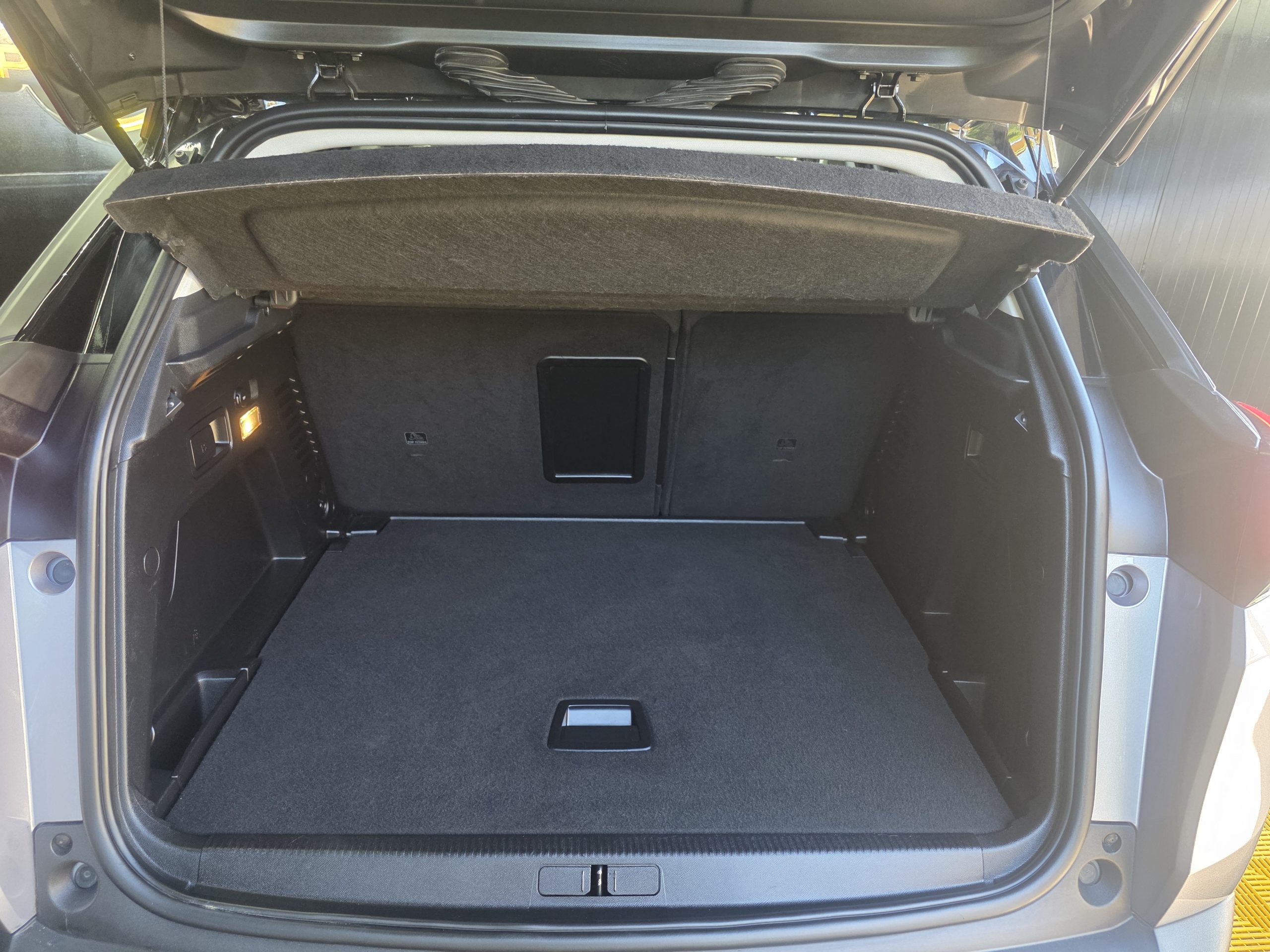 Peugeot 3008 1.5 BlueHDi Allure EAT8