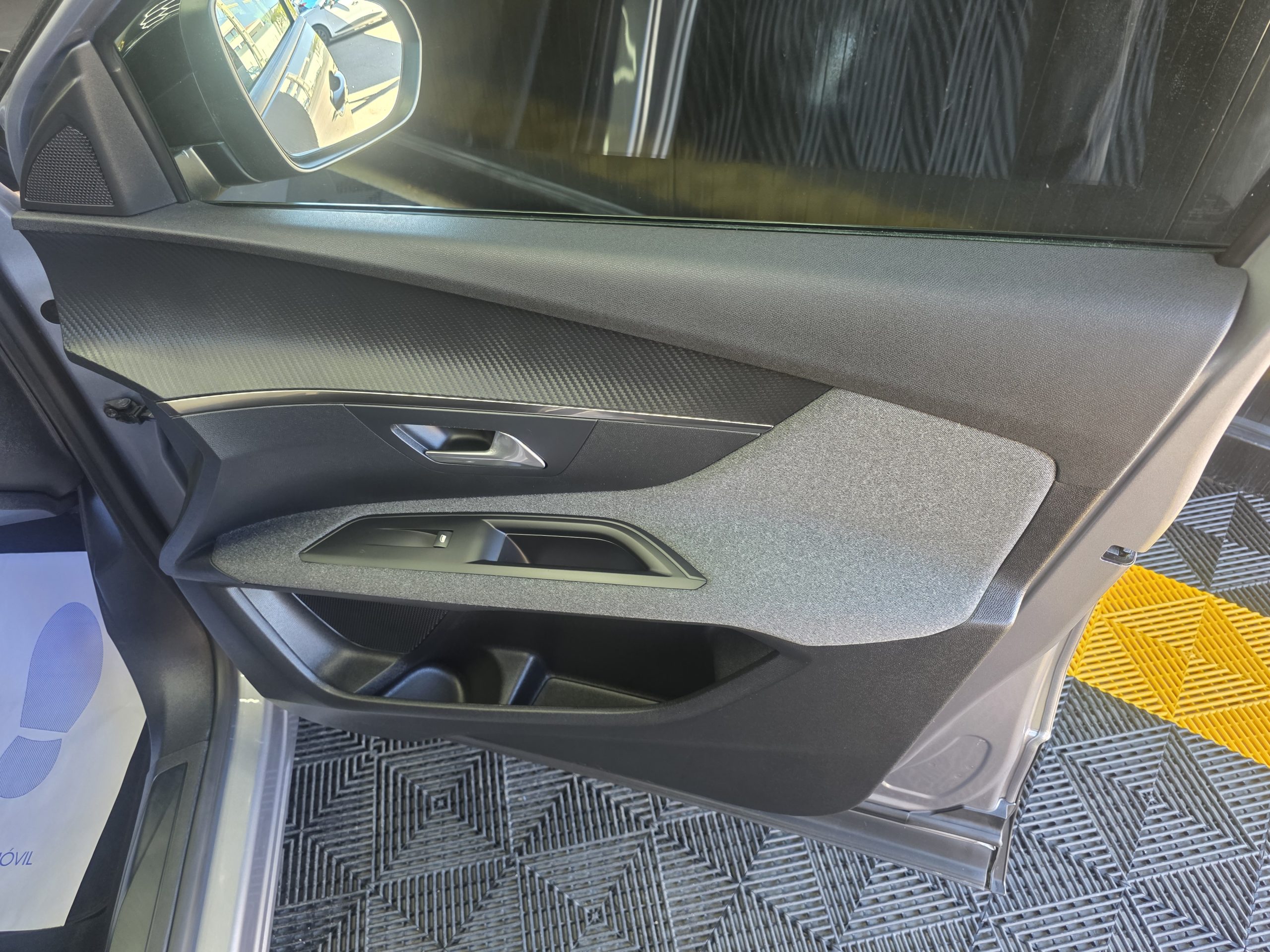 Peugeot 3008 1.5 BlueHDi Allure EAT8