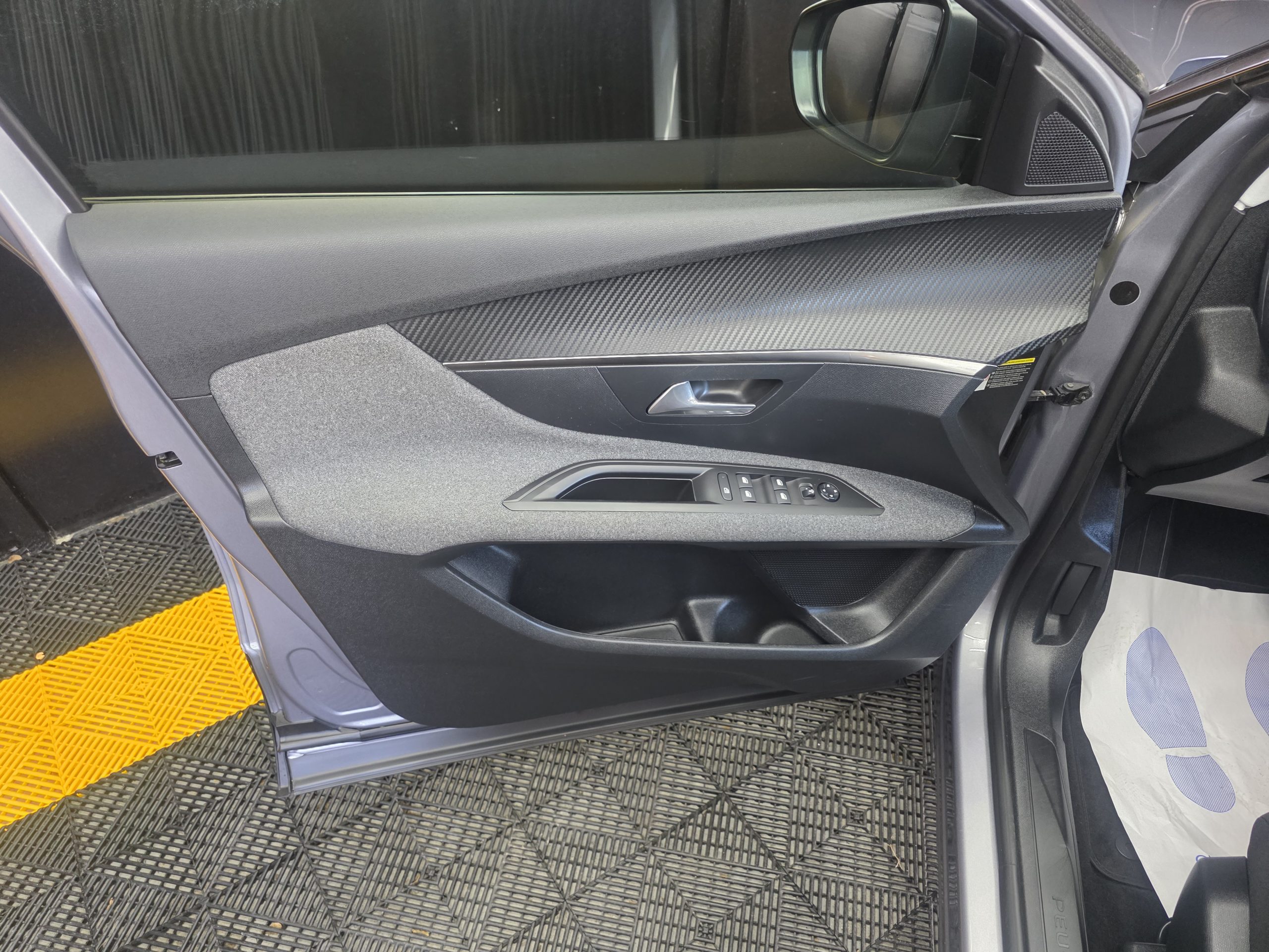 Peugeot 3008 1.5 BlueHDi Allure EAT8