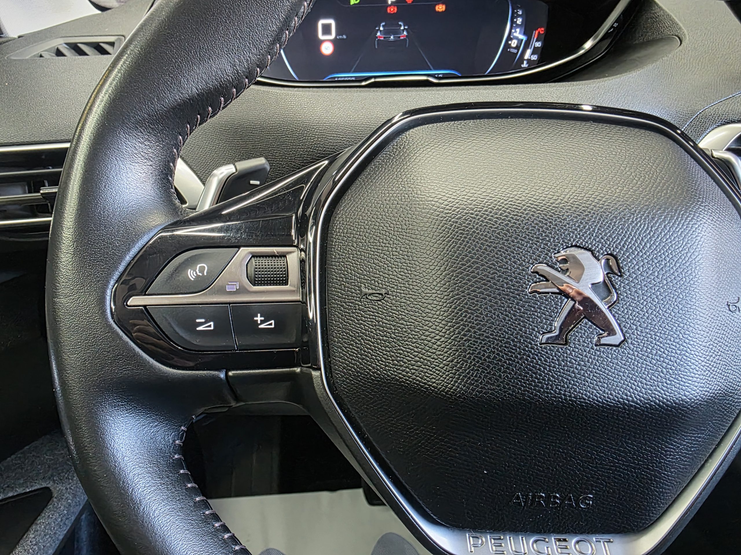 Peugeot 3008 1.5 BlueHDi Allure EAT8