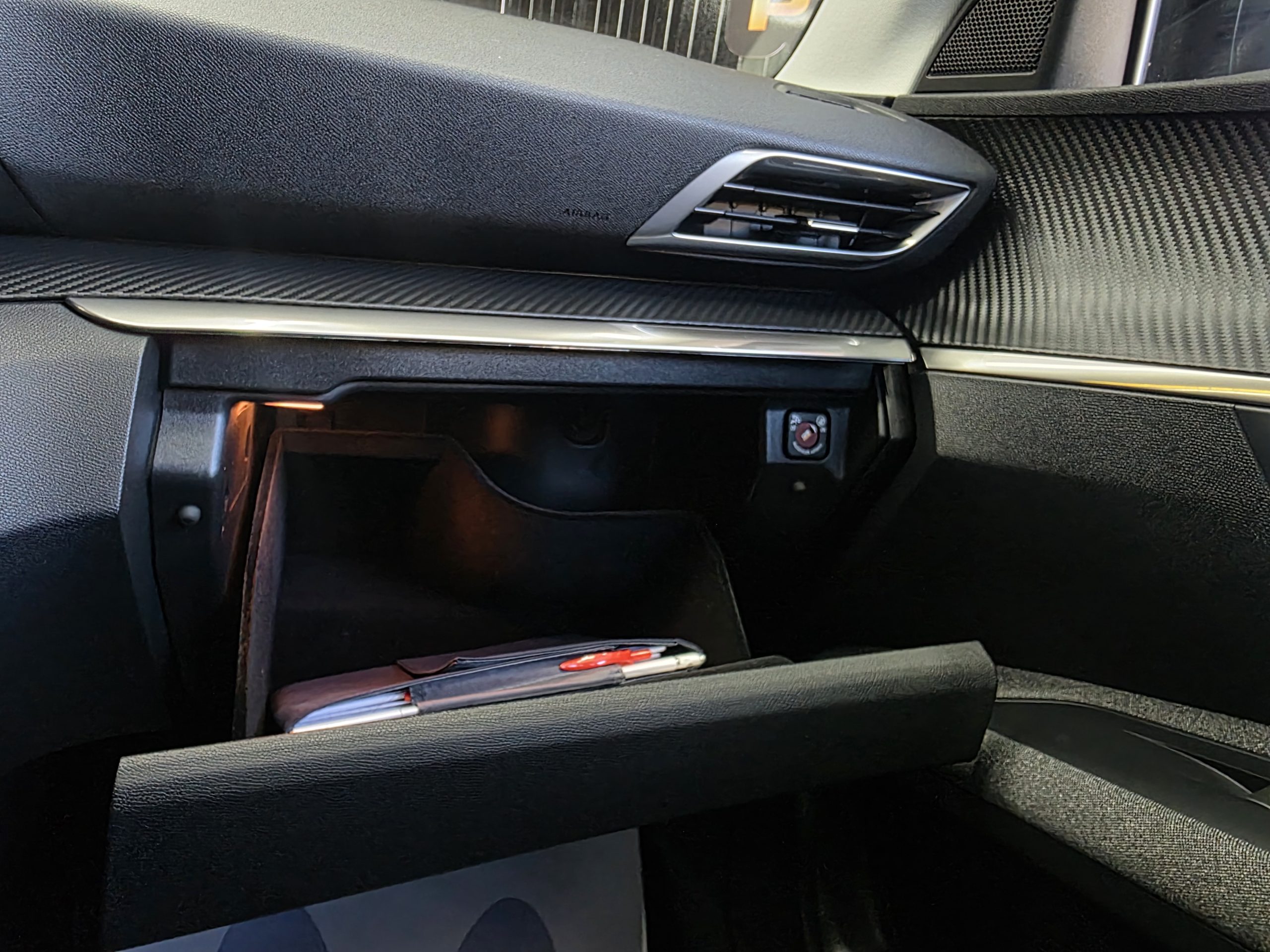 Peugeot 3008 1.5 BlueHDi Allure EAT8