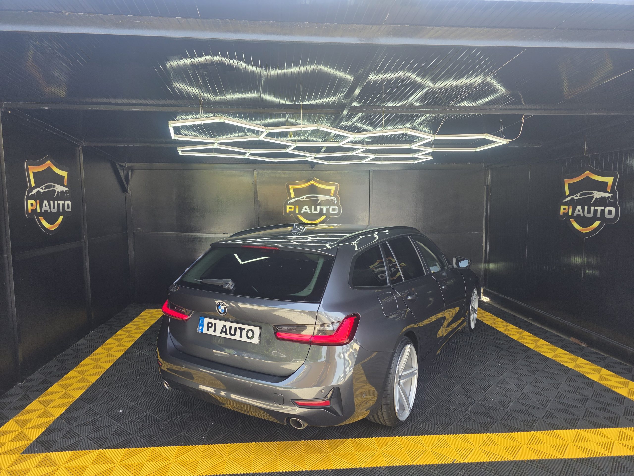 BMW 320 d Gasóleo Mild Hybrid Auto