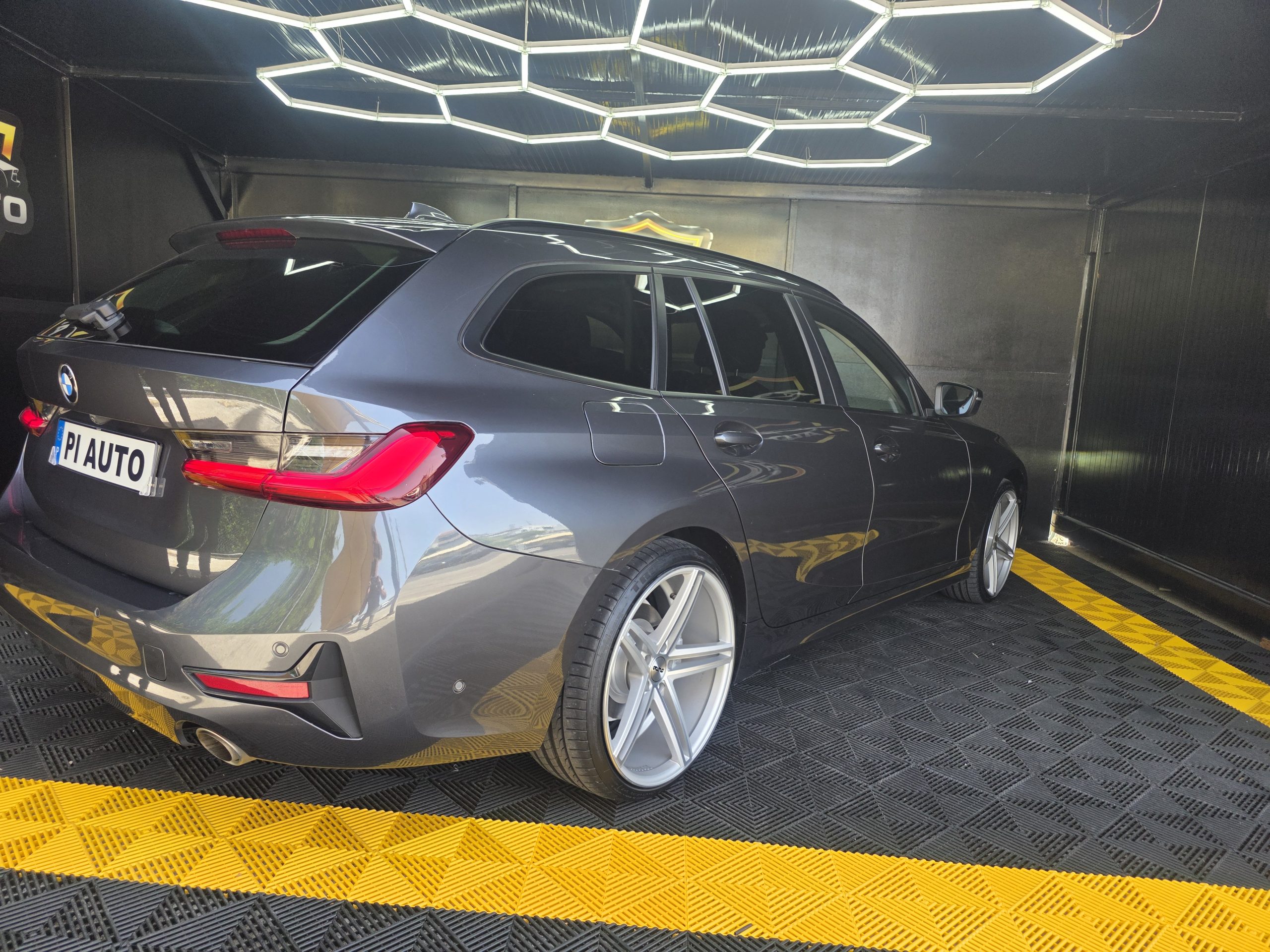 BMW 320 d Gasóleo Mild Hybrid Auto