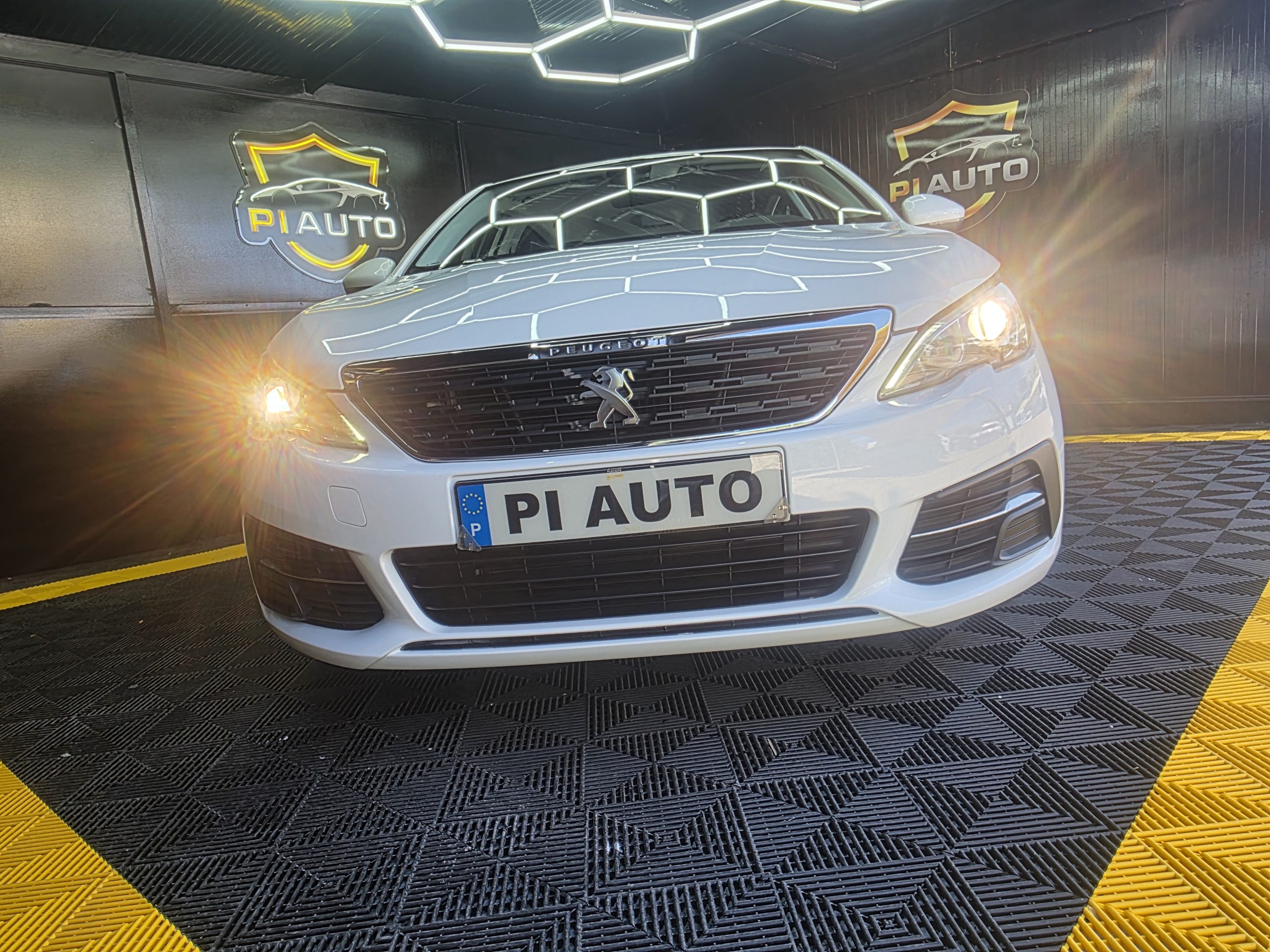 PEUGEOT 308 1.5 BLUEHDI