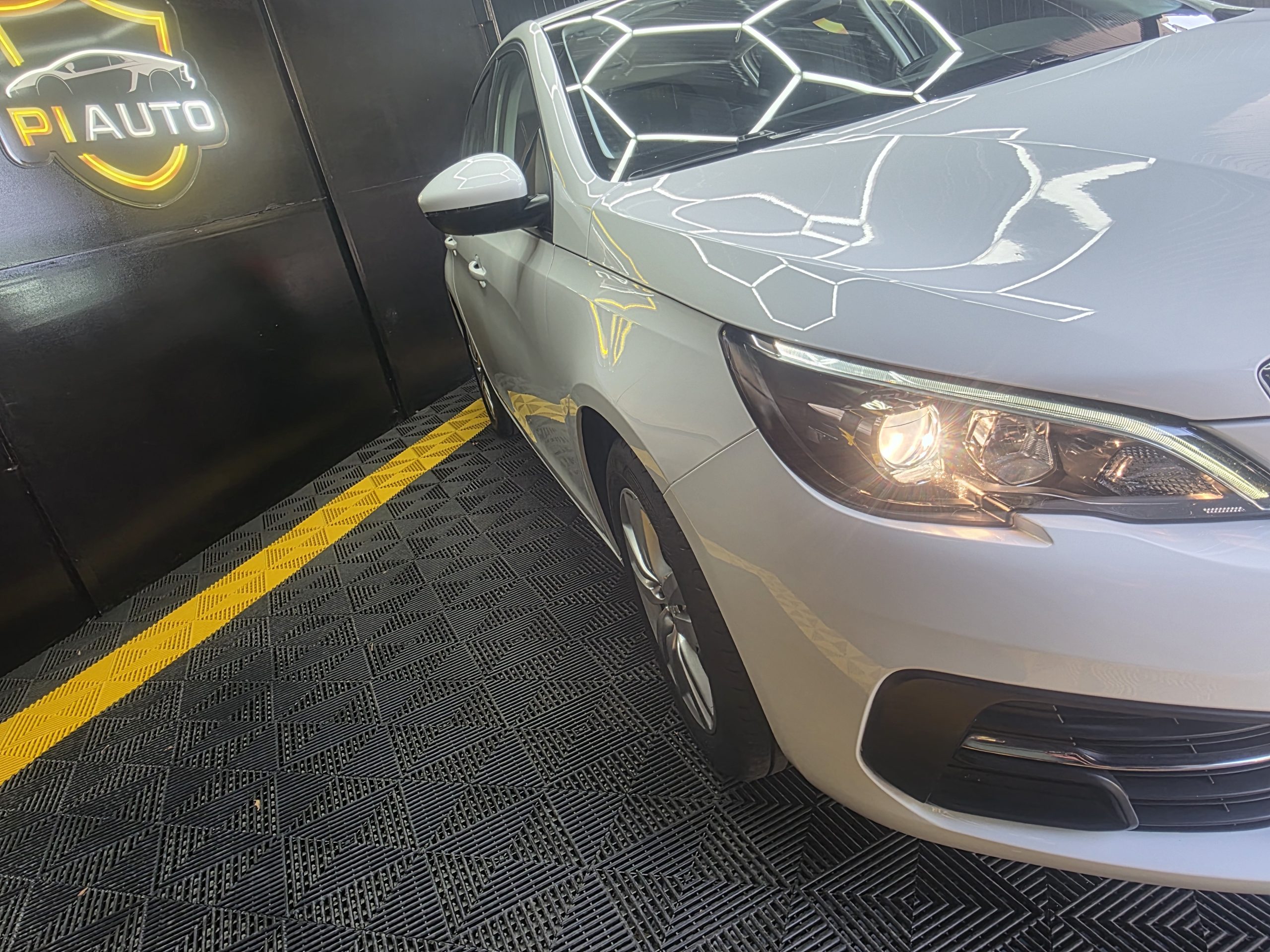 PEUGEOT 308 1.5 BLUEHDI
