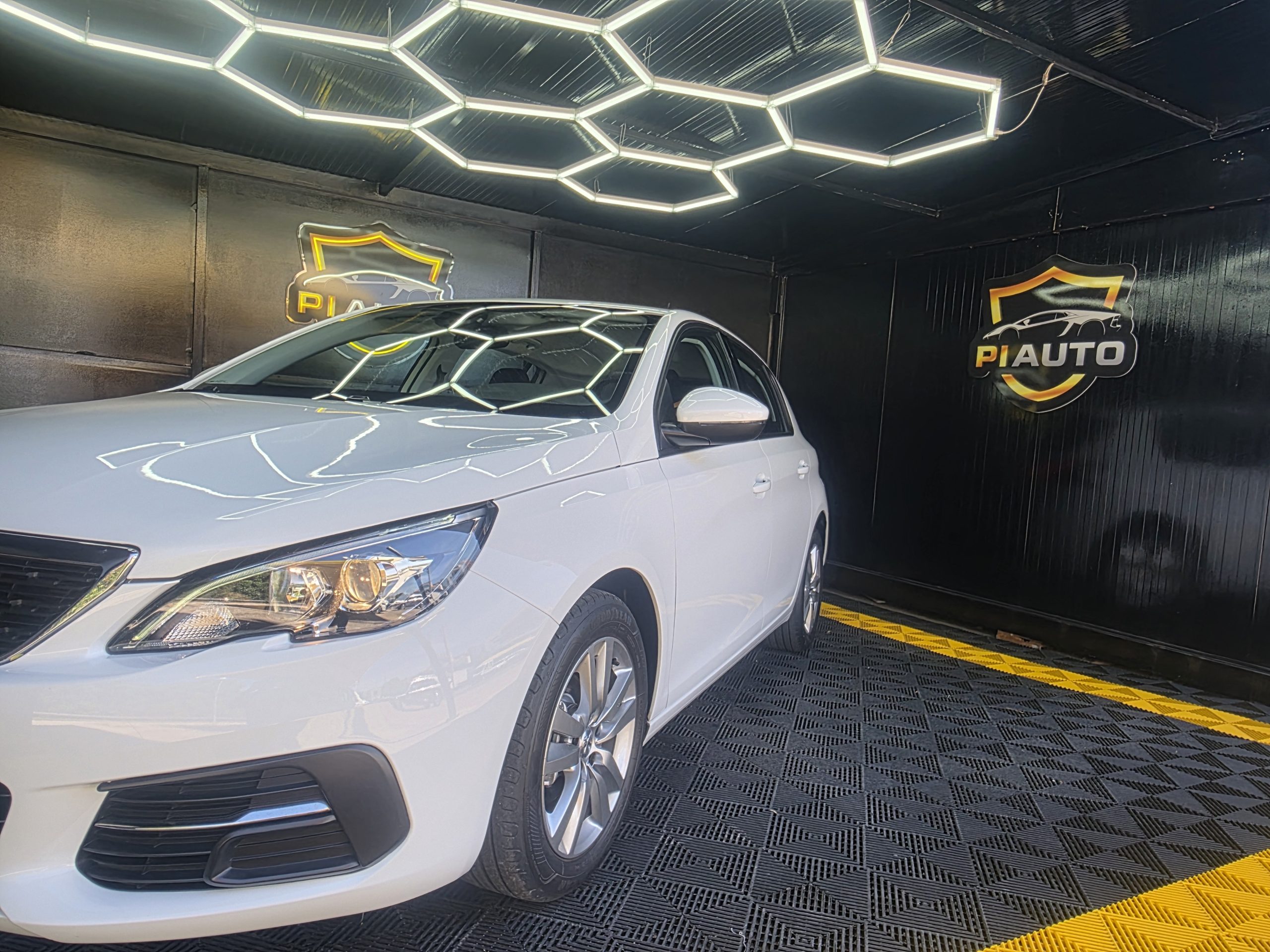 PEUGEOT 308 1.5 BLUEHDI