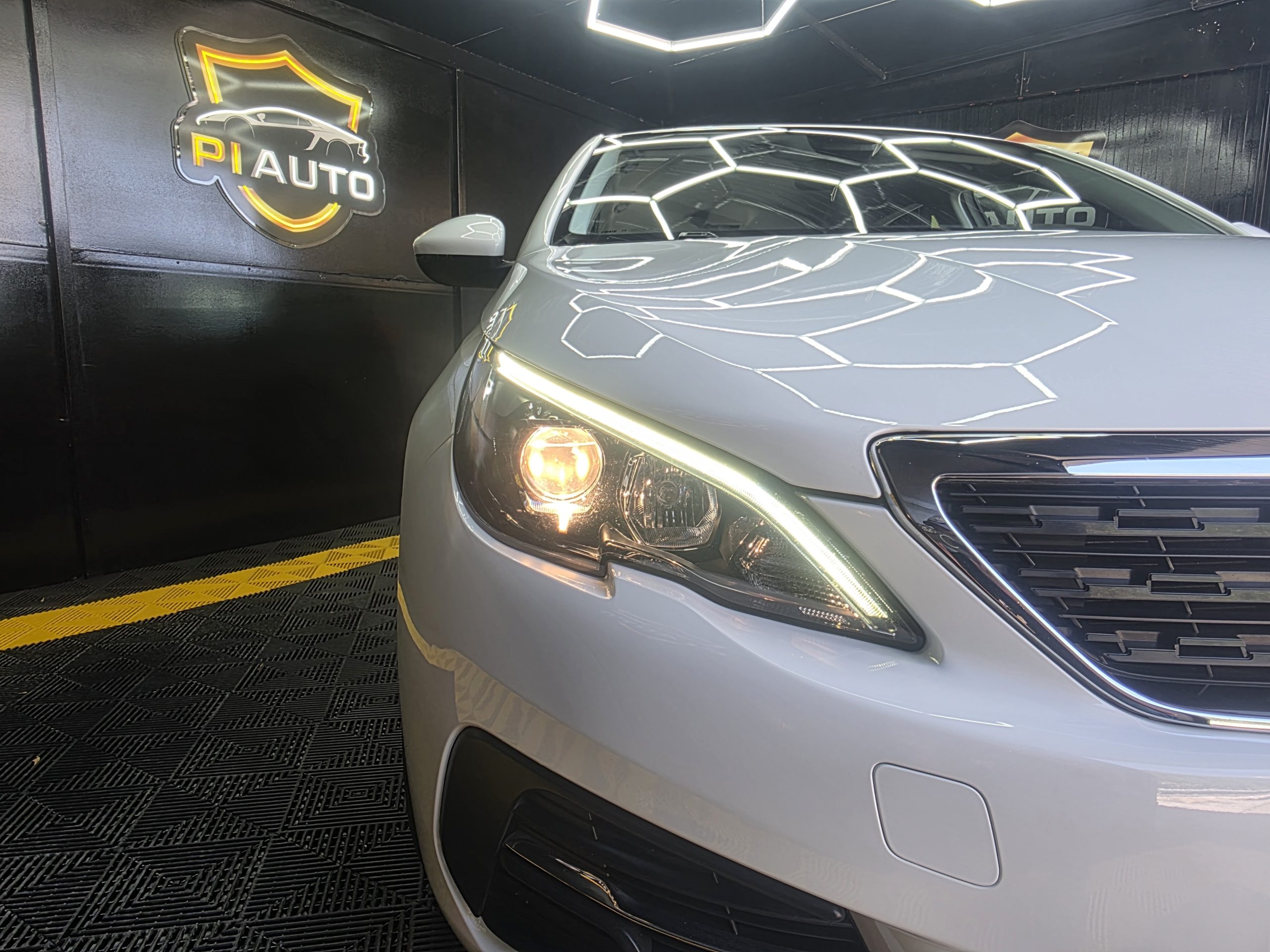 PEUGEOT 308 1.5 BLUEHDI