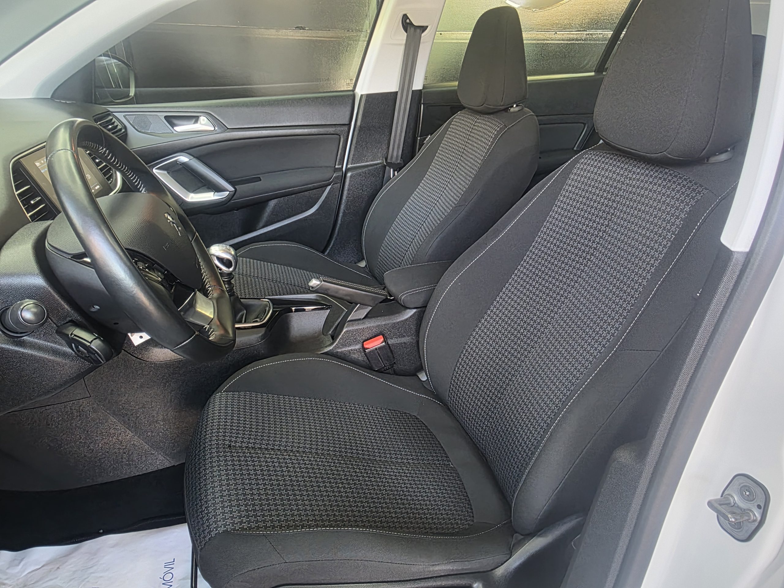 PEUGEOT 308 1.5 BLUEHDI