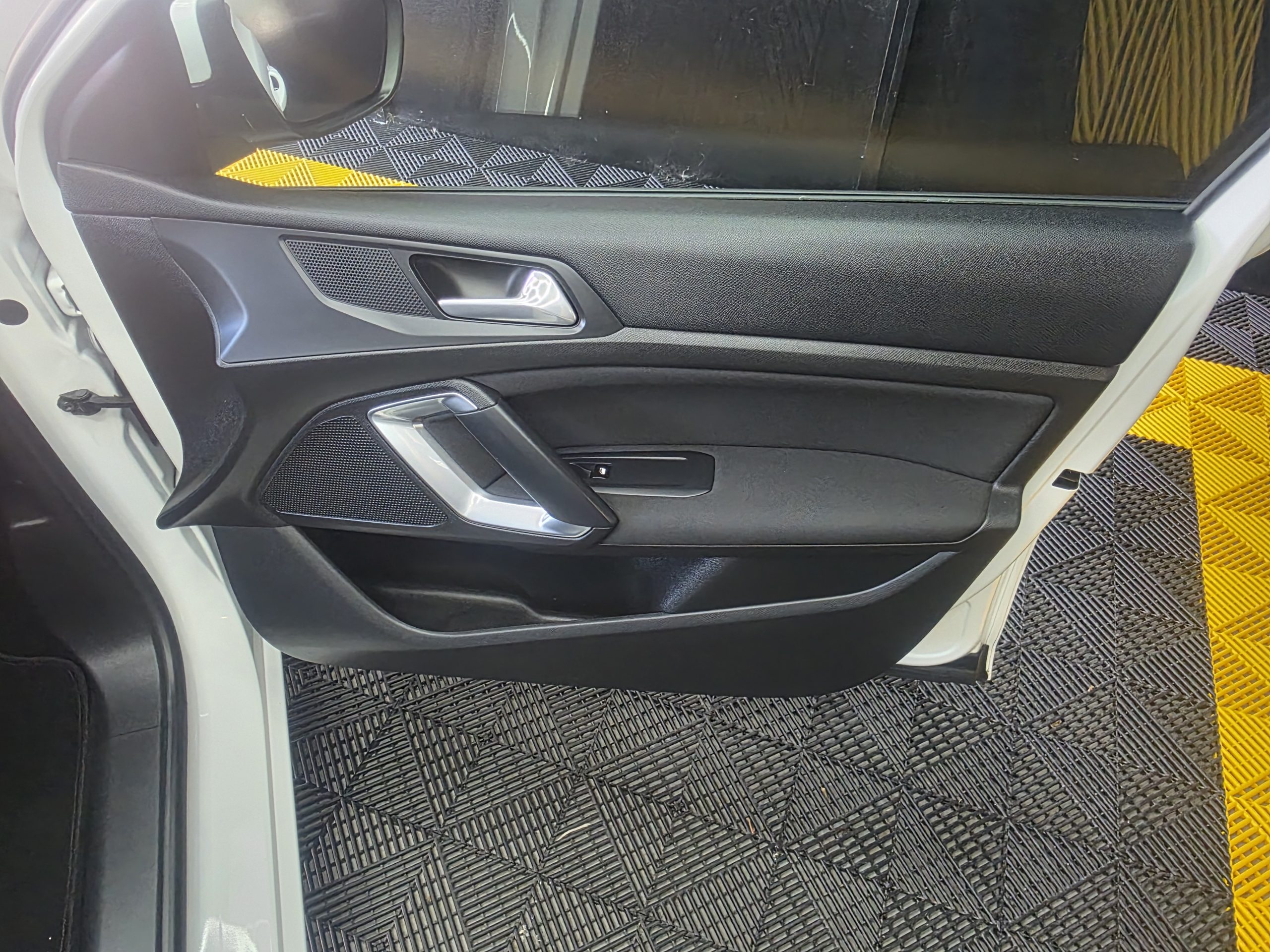 PEUGEOT 308 1.5 BLUEHDI