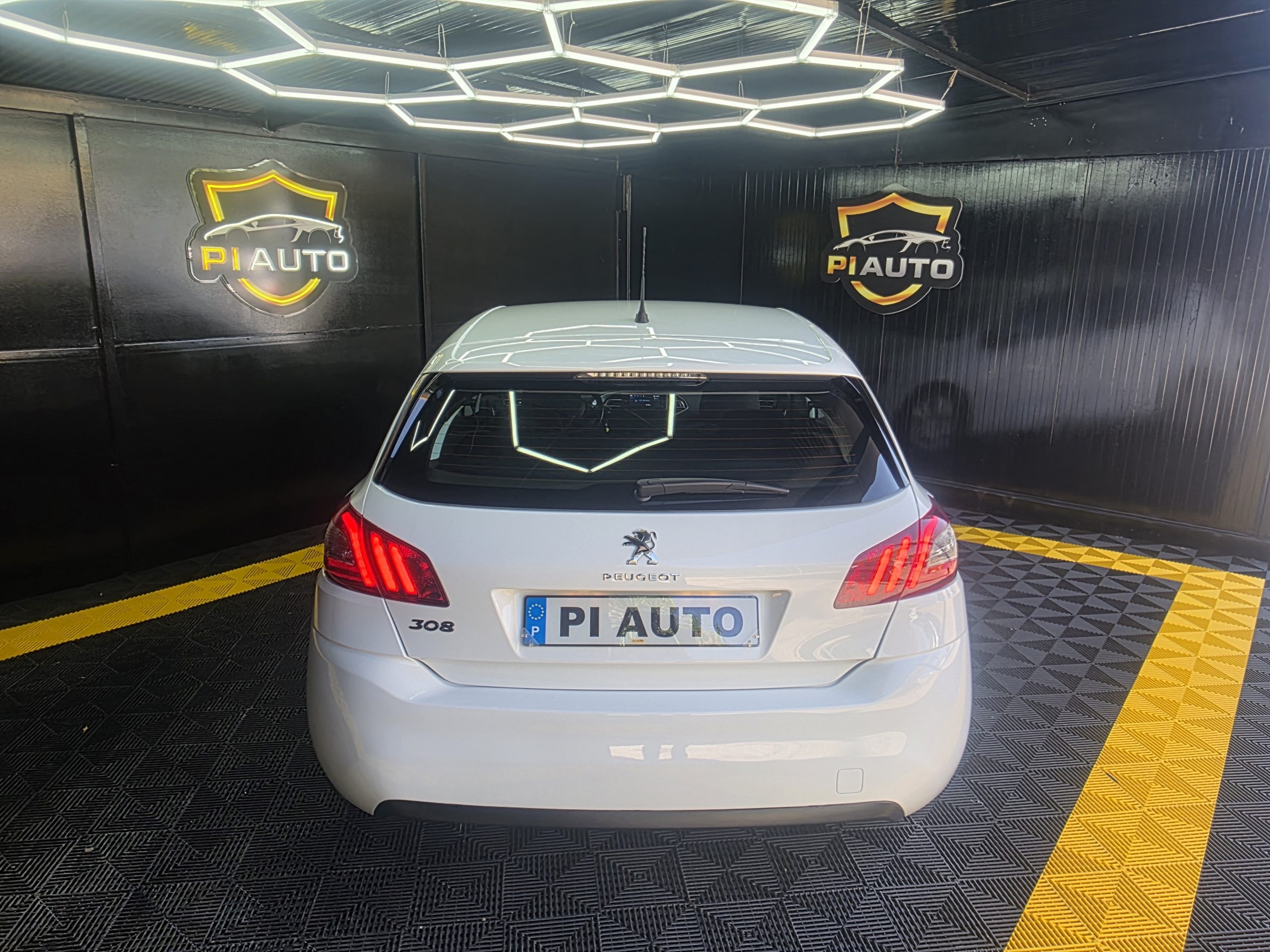 PEUGEOT 308 1.5 BLUEHDI