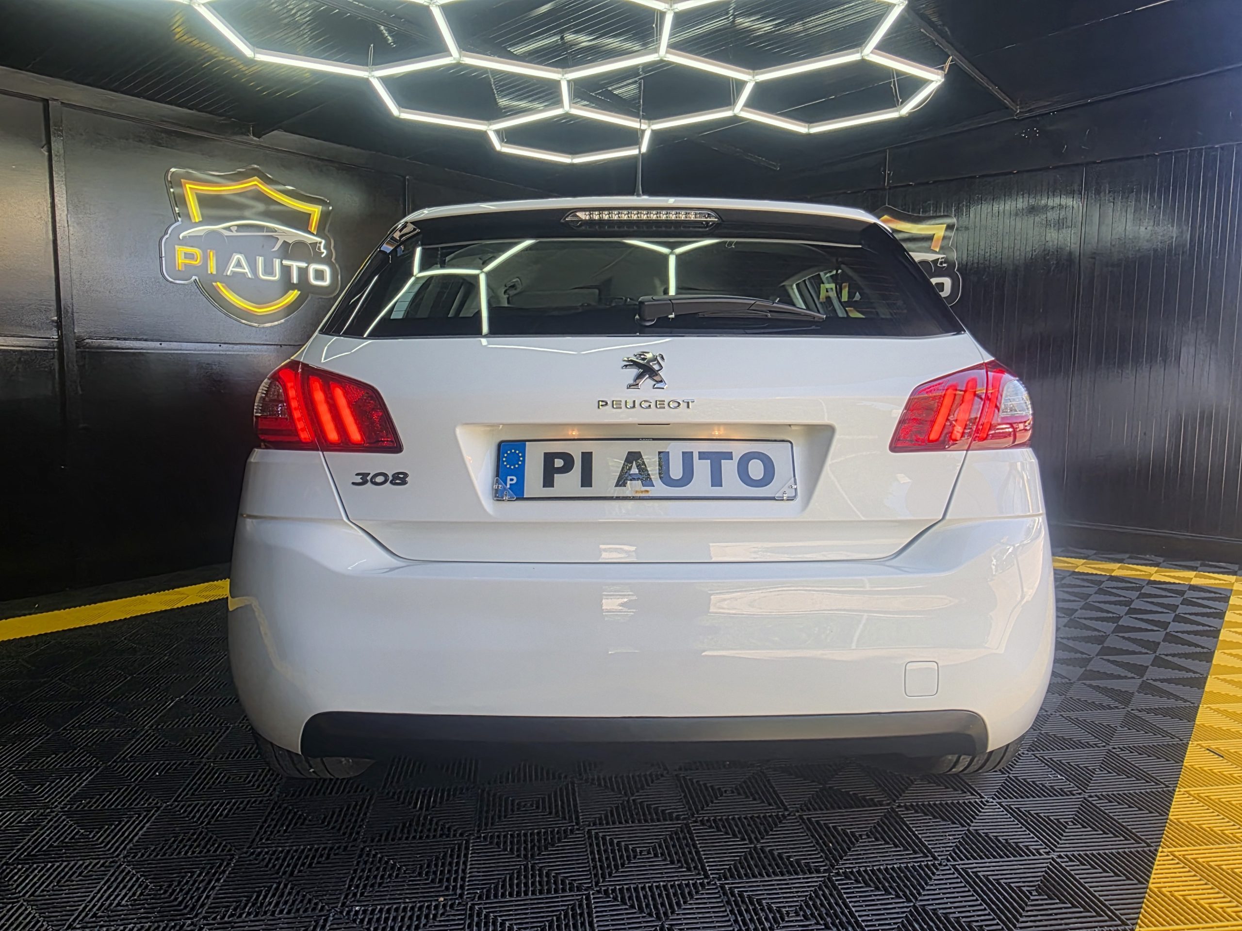 PEUGEOT 308 1.5 BLUEHDI