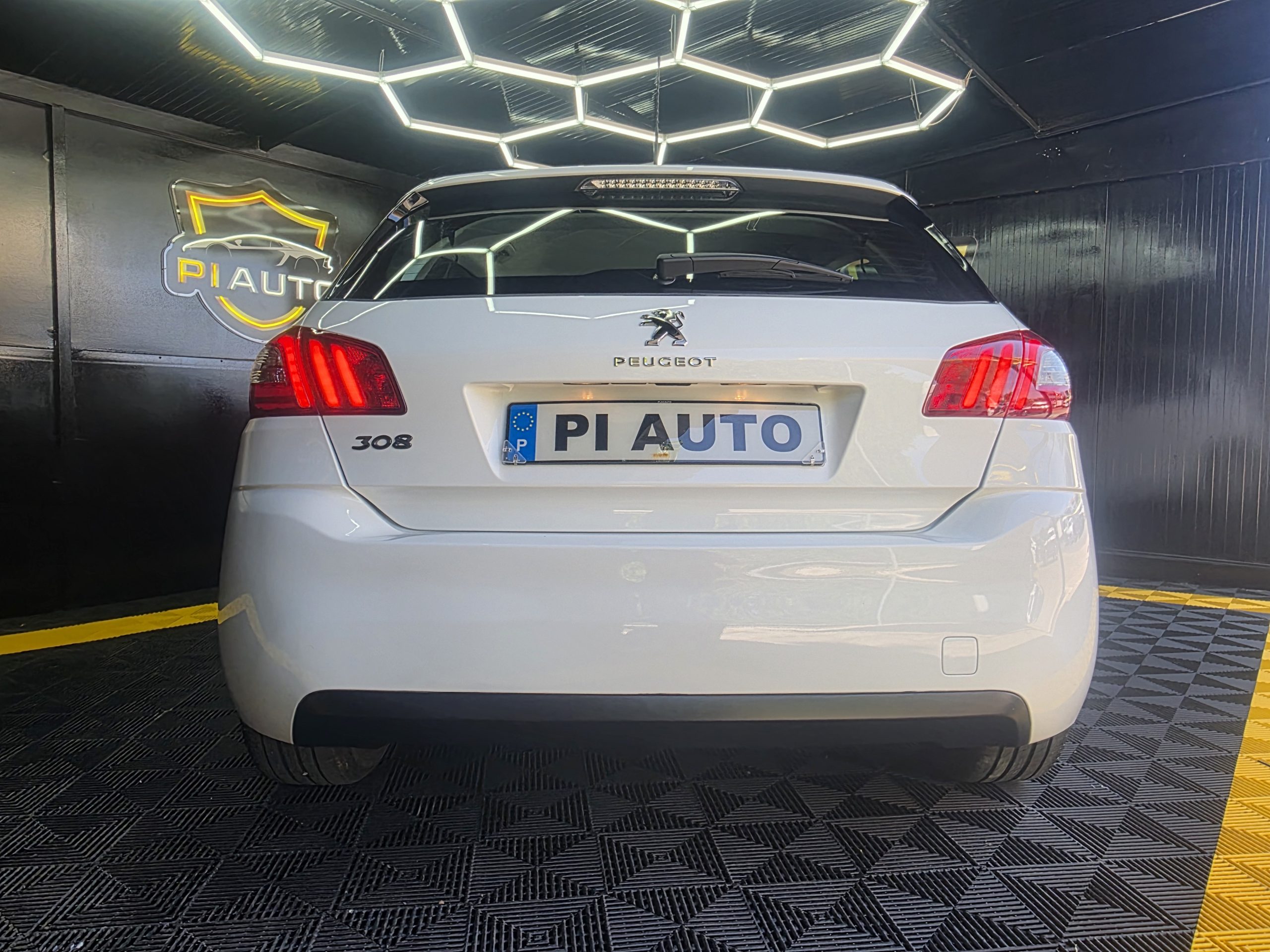PEUGEOT 308 1.5 BLUEHDI
