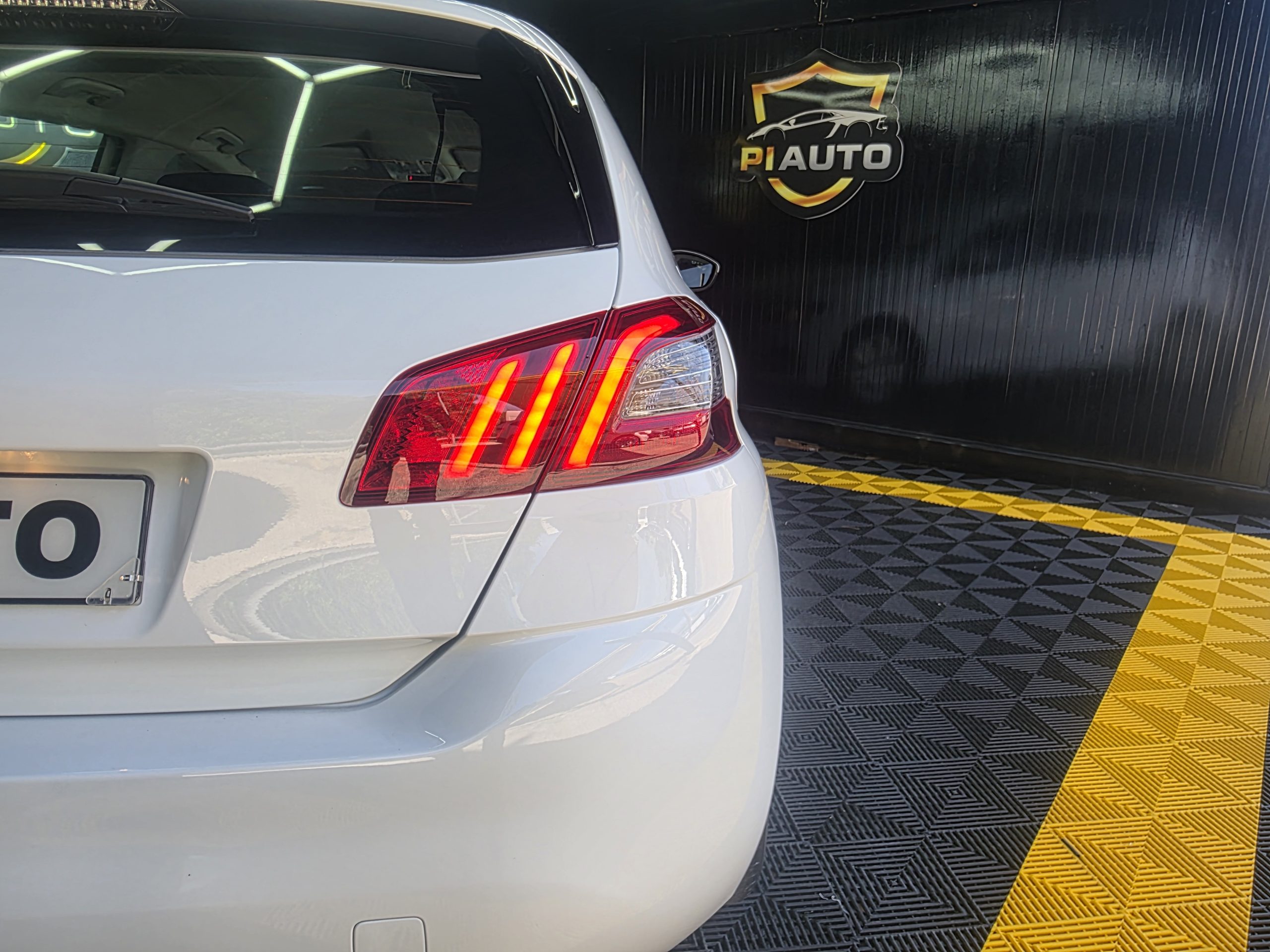 PEUGEOT 308 1.5 BLUEHDI