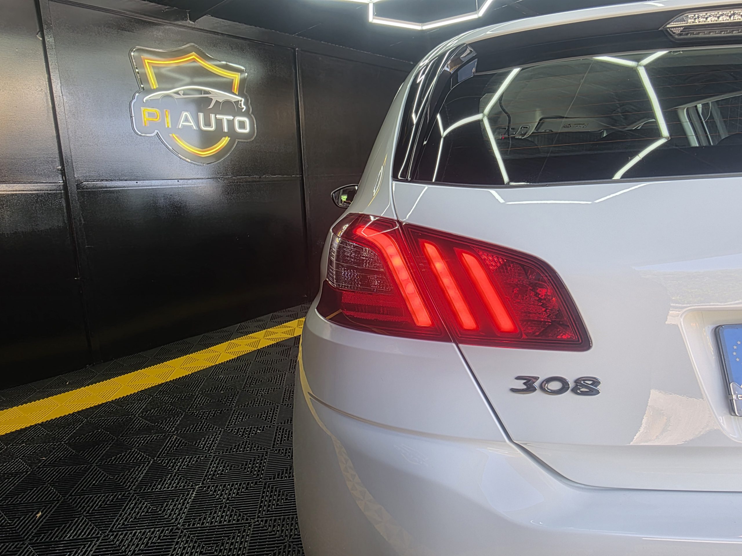PEUGEOT 308 1.5 BLUEHDI