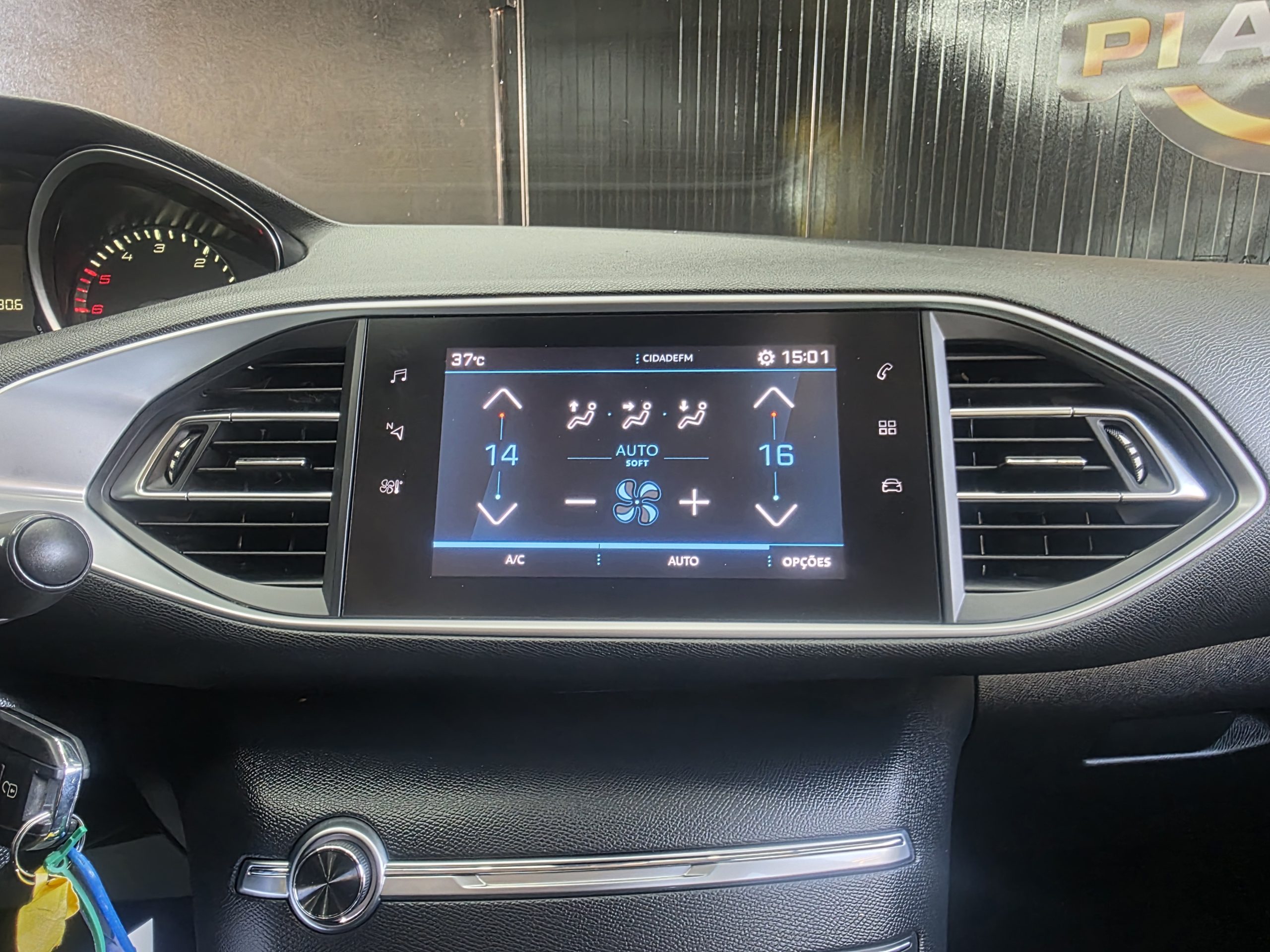 PEUGEOT 308 1.5 BLUEHDI